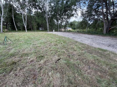 Tiny photo for 16683 SE 63 Lane, Ocklawaha, FL 32179 (MLS # OM727332)