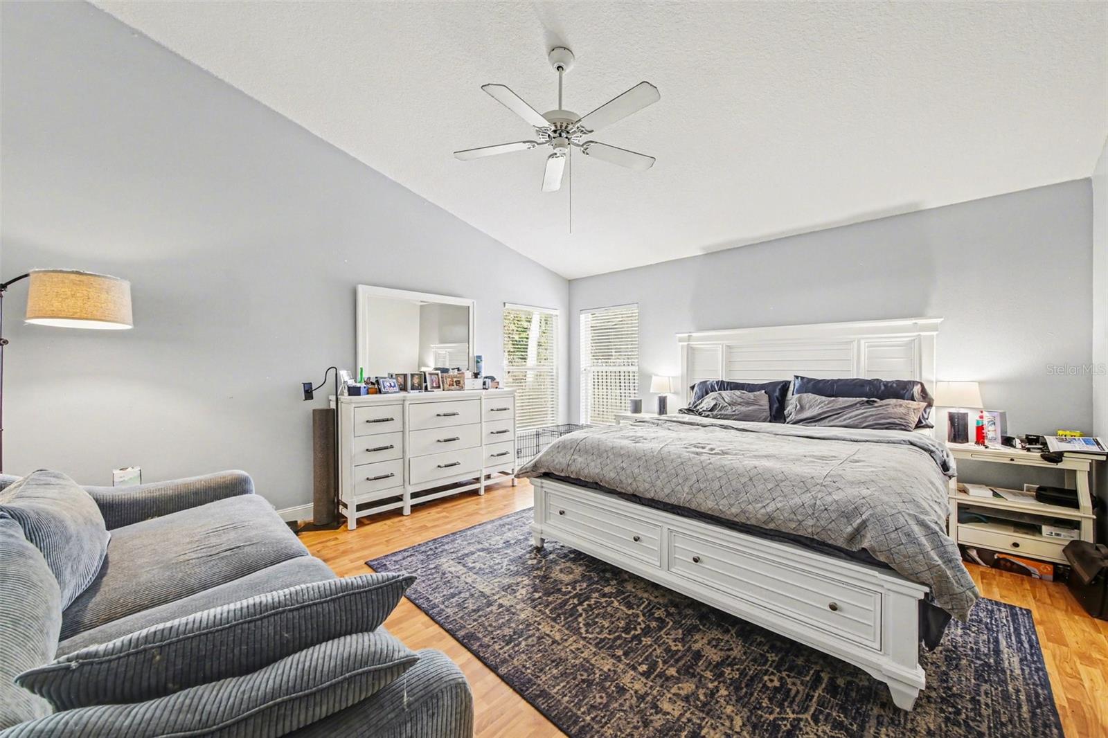 WINDING HOLLOW - Residential