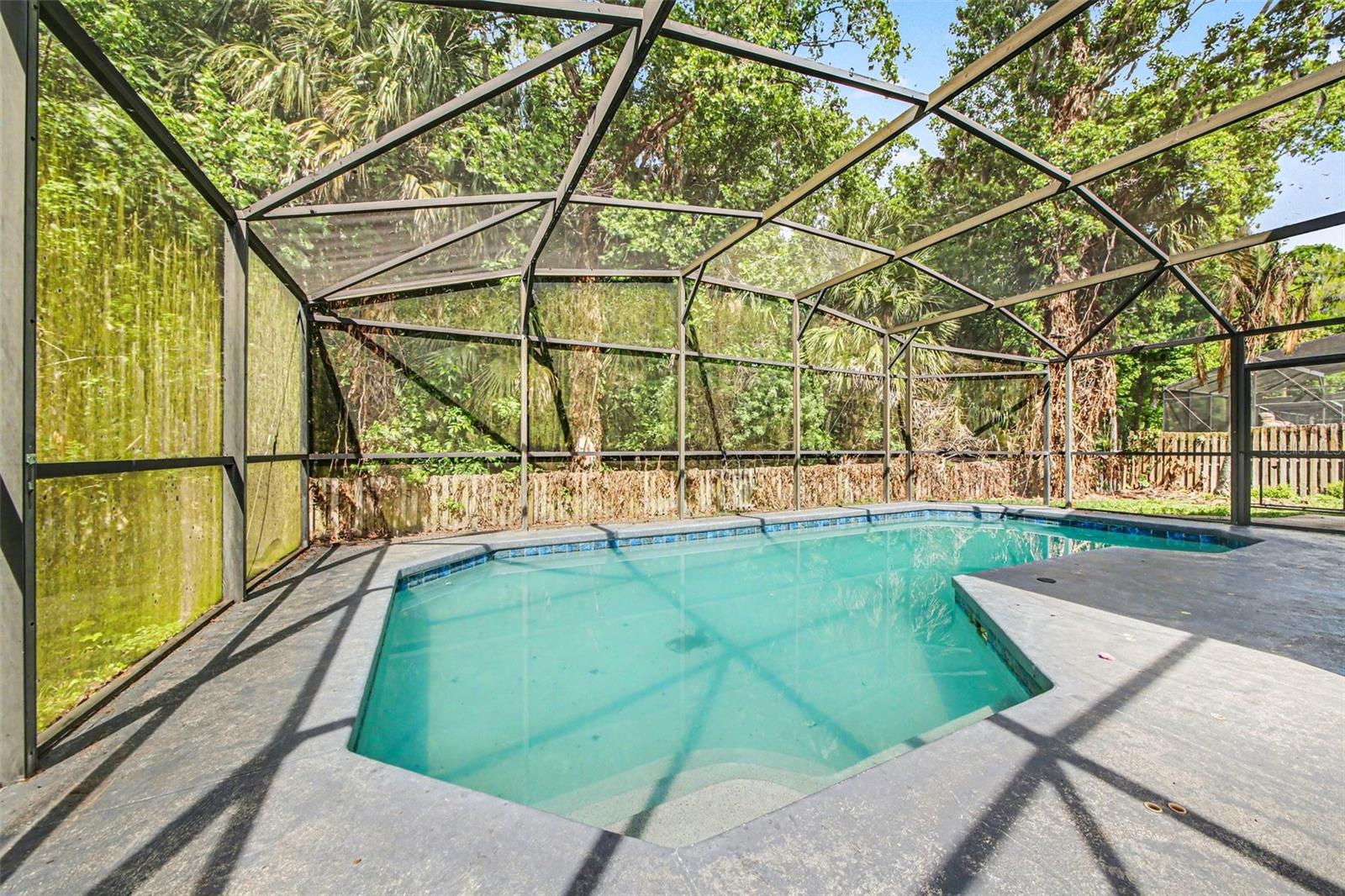 WINDING HOLLOW - Residential