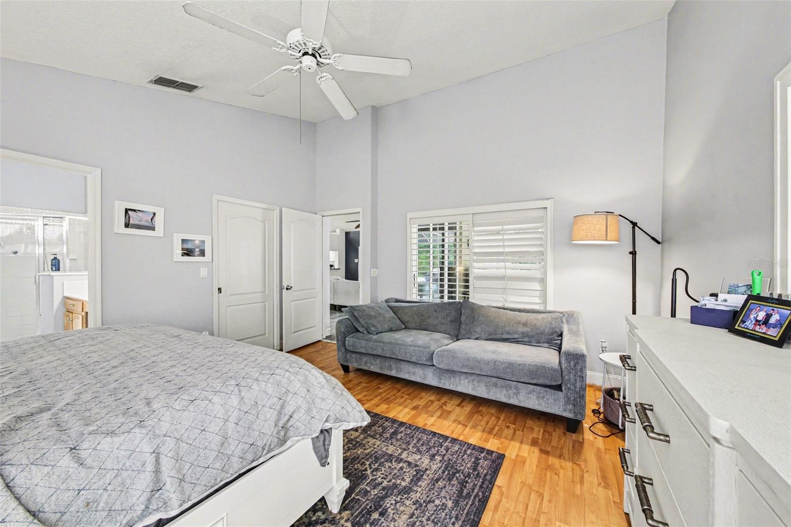 WINDING HOLLOW - Residential