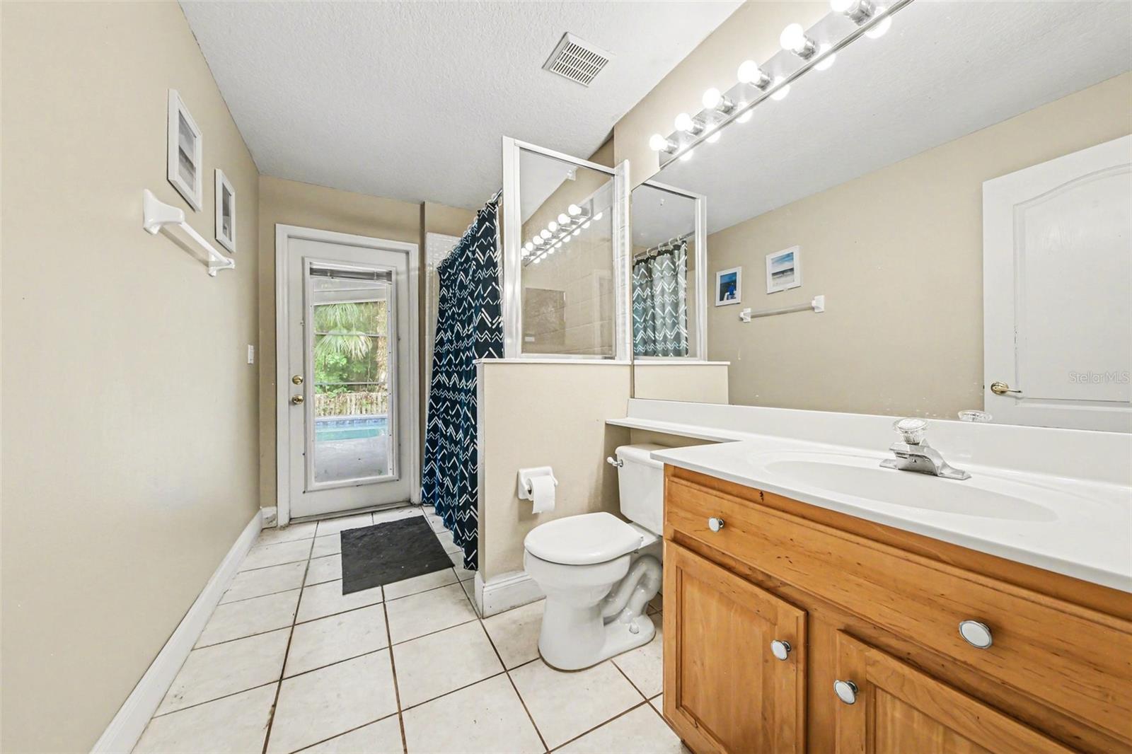 WINDING HOLLOW - Residential