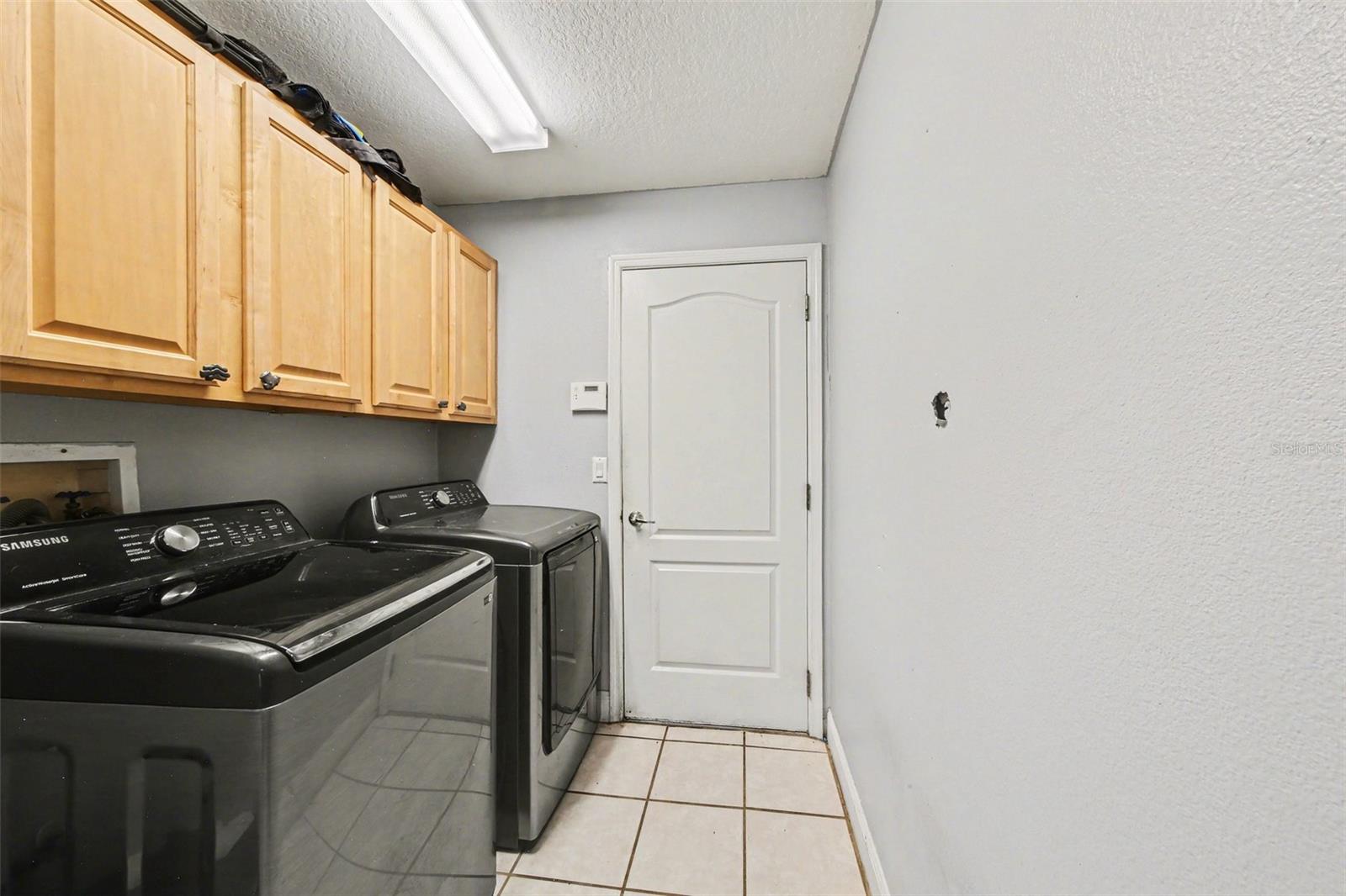 WINDING HOLLOW - Residential