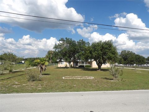 A home in LAKELAND