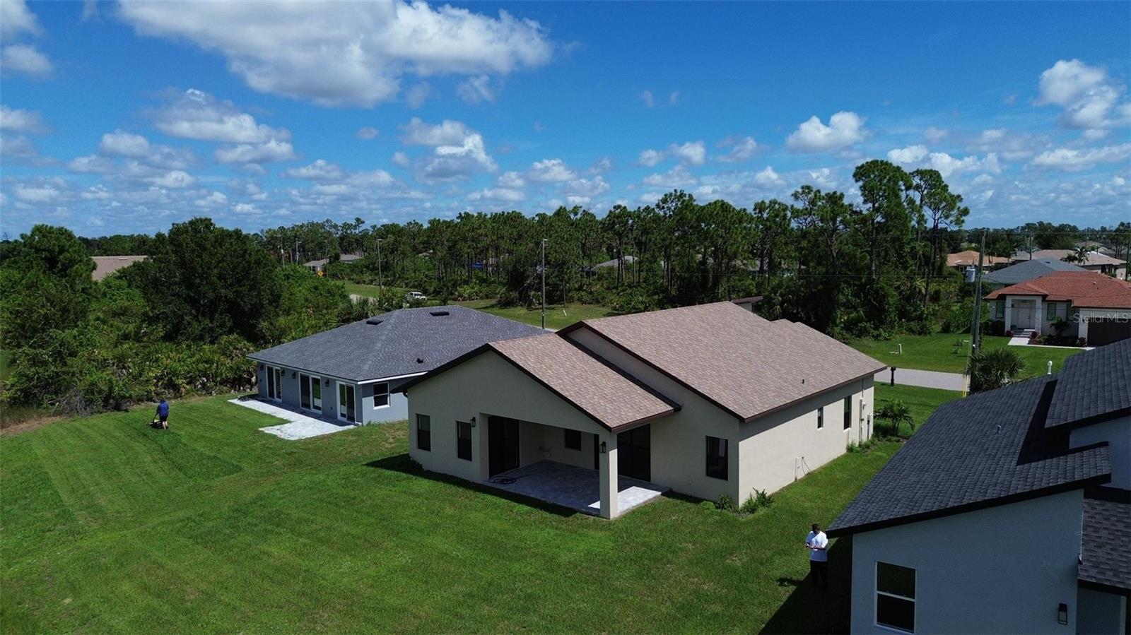 ROTONDA LAKES - Residential