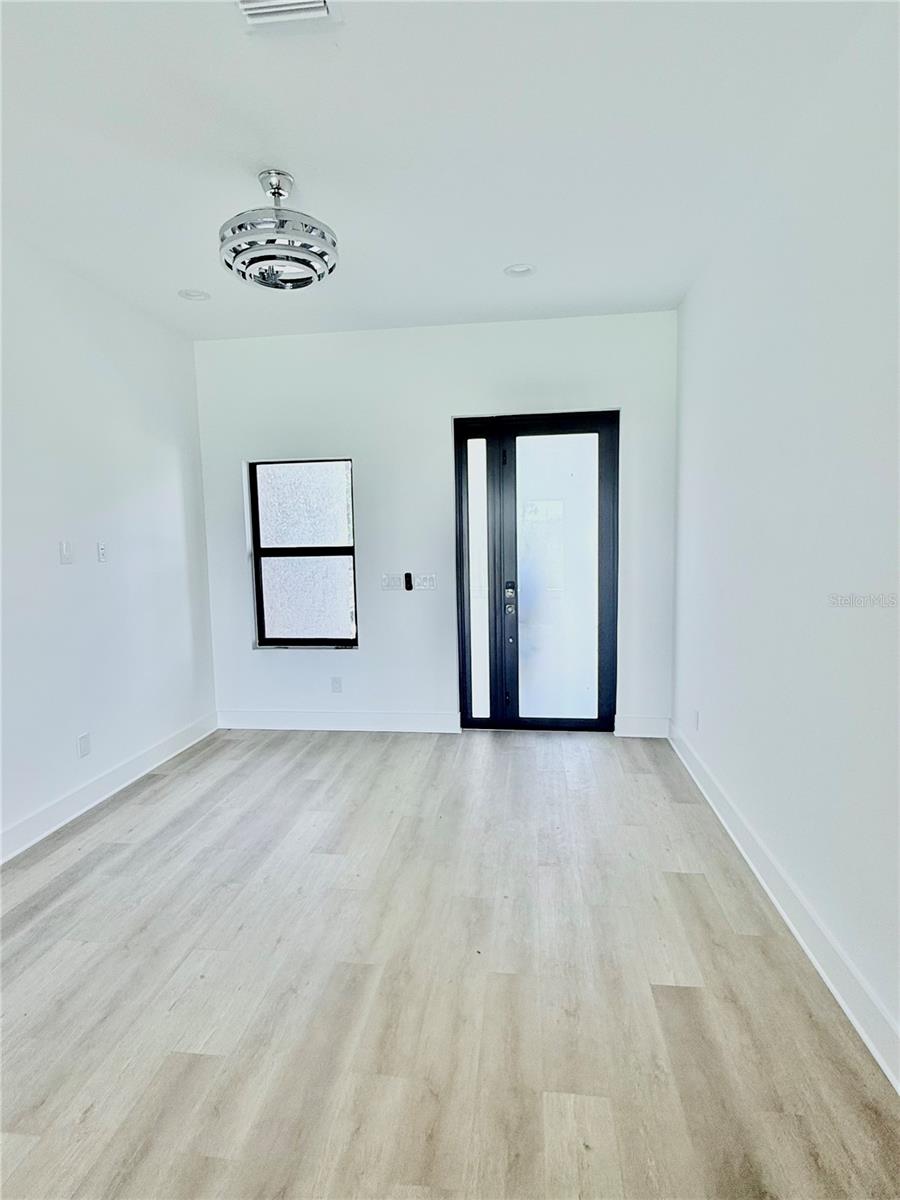 ROTONDA LAKES - Residential