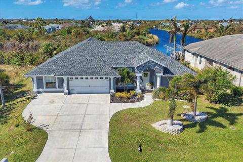 A home in PORT CHARLOTTE