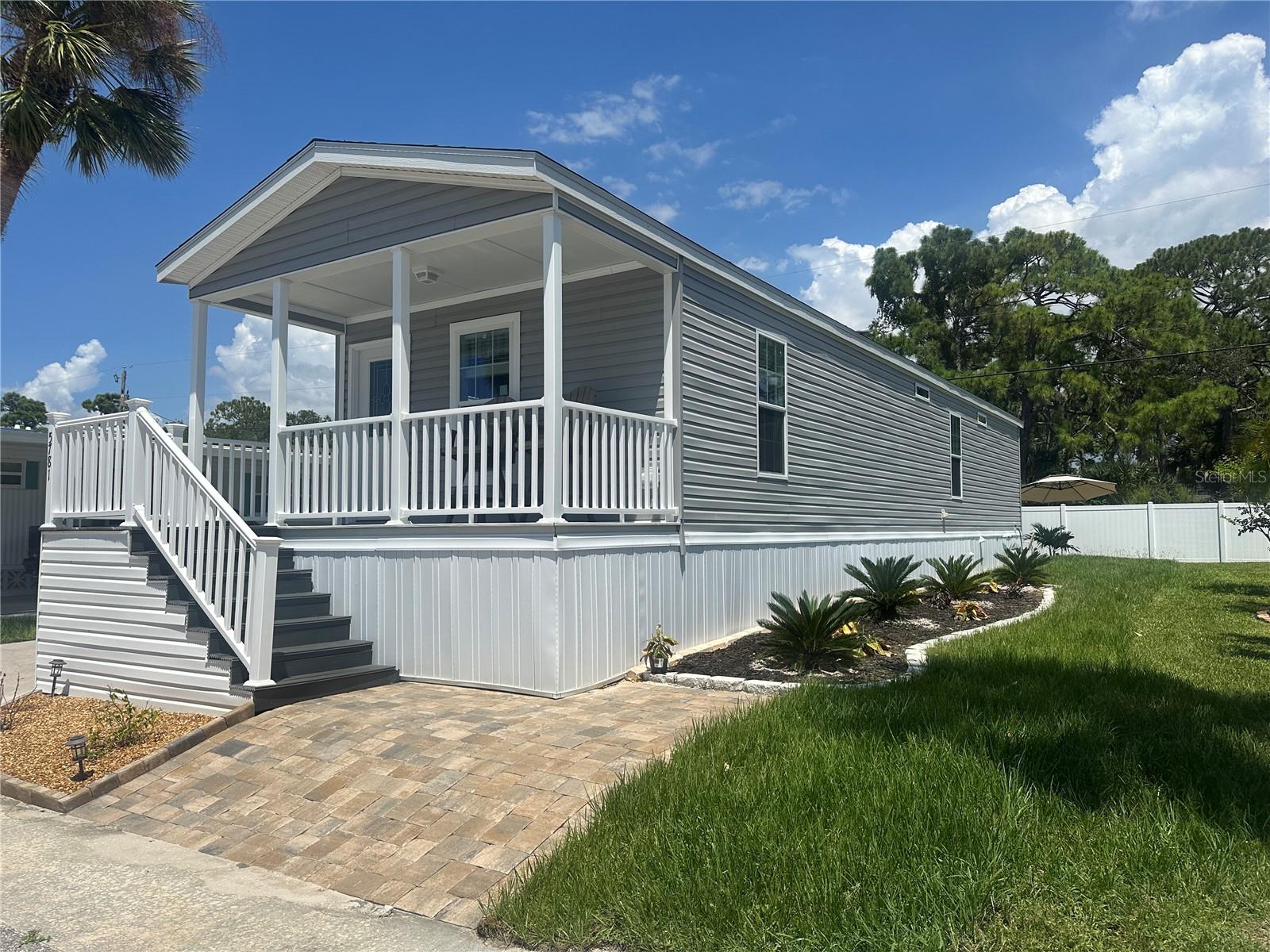 Photo 2 of 27 of 5781 ORANGE BLOSSOM ROAD mobile home
