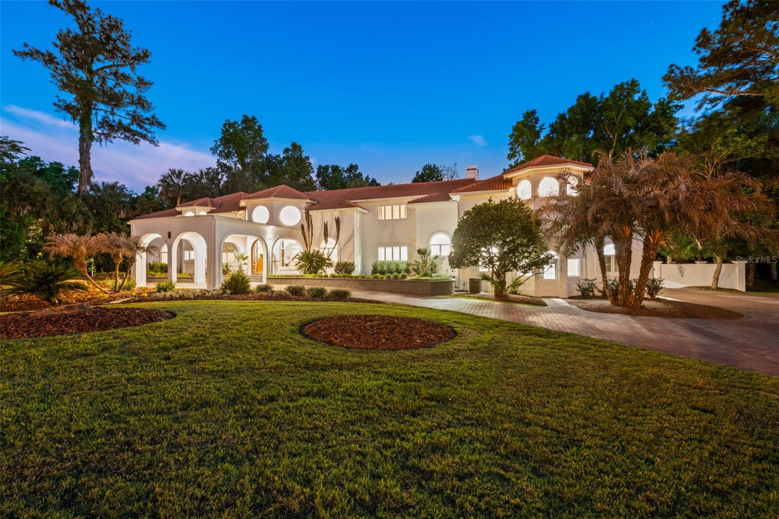 2113 SILVER LEAF COURT