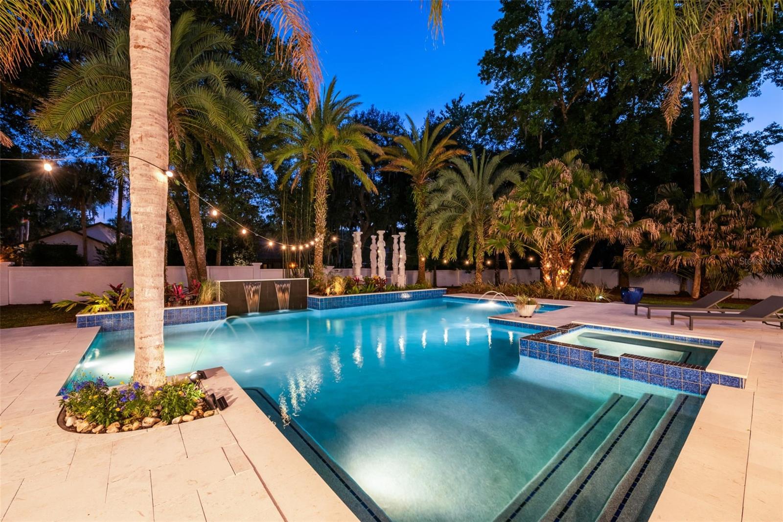 2113 SILVER LEAF COURT