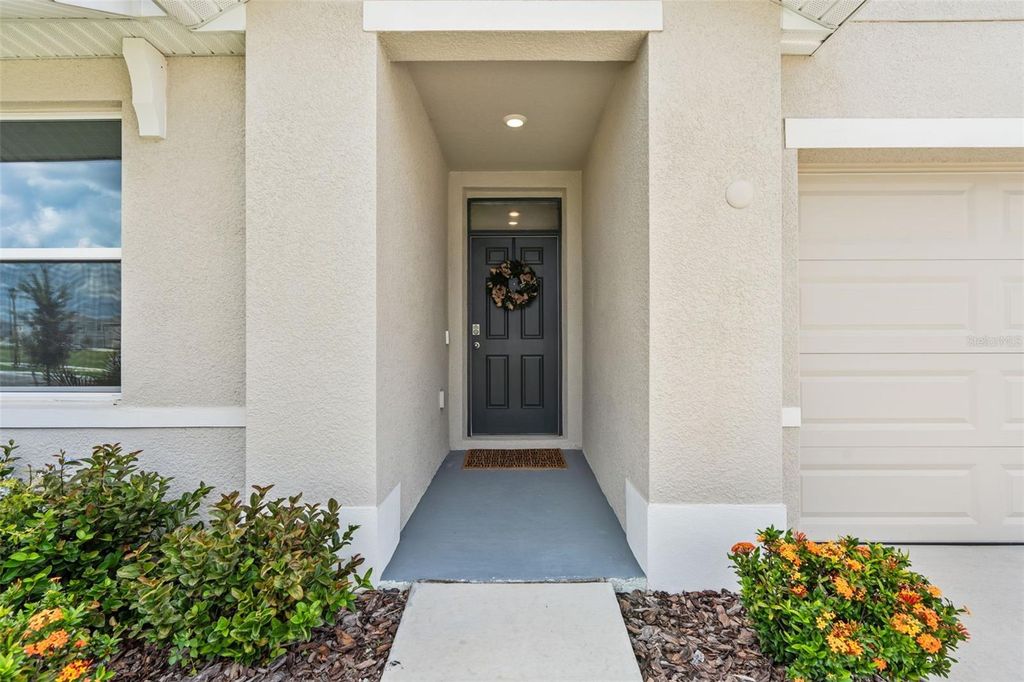 Photo of 5871 Halewood Way, Wesley Chapel, FL 33545 (MLS # TB8421501)