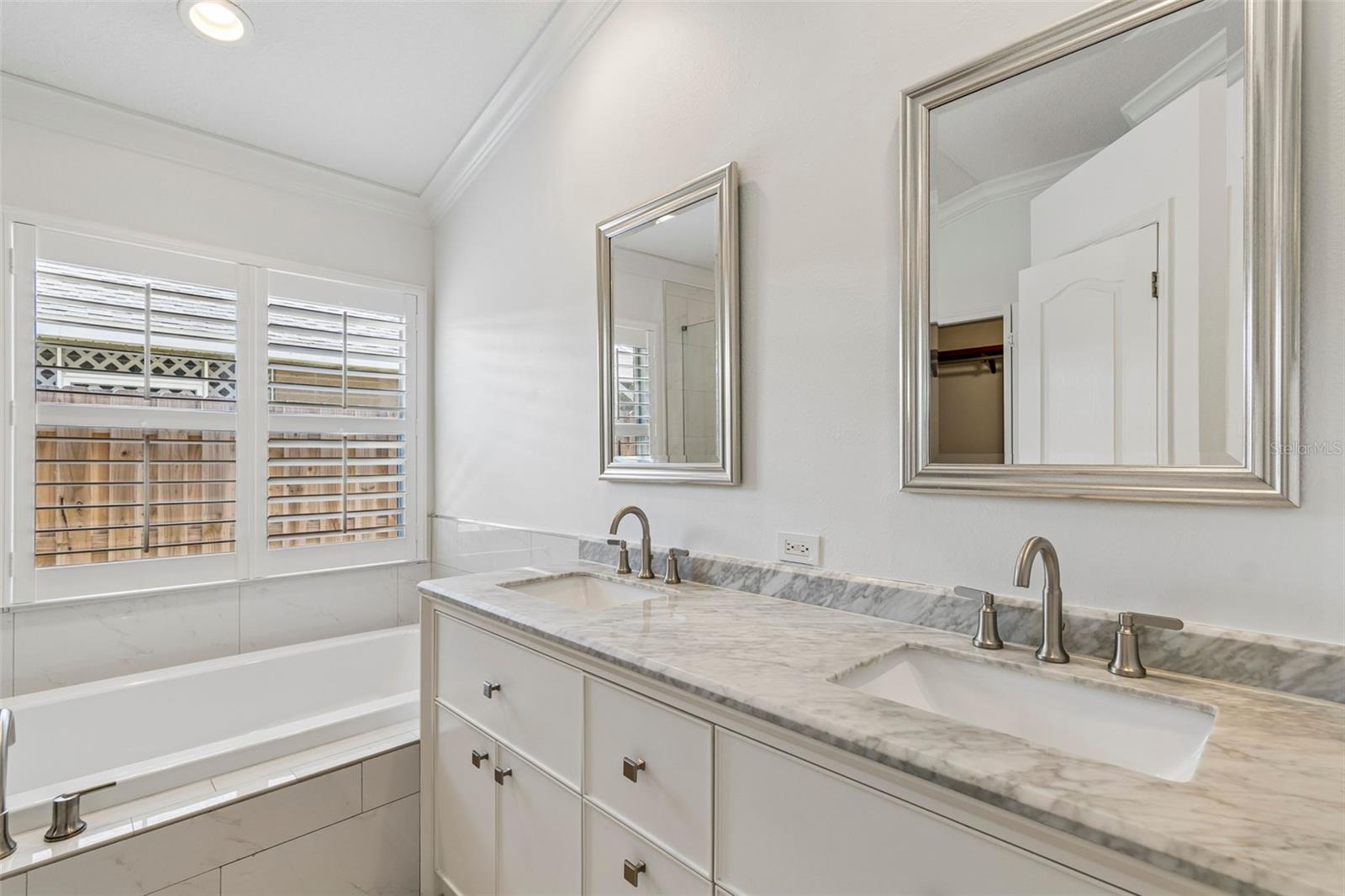WESTCHASE SEC 377 - Residential