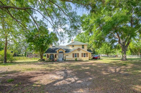 Photo of 2100 SW Haltiwanger Road, Lake City, FL 32024 (MLS # GC530257) Photo of 2100 SW Haltiwanger Road, Lake City, FL 32024 (MLS # GC530257)
