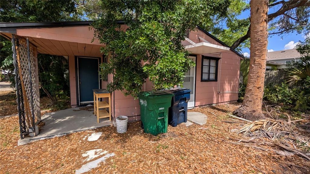 Photo of 2801 W Cleveland Street, Tampa, FL 33609 (MLS # TB8501615)