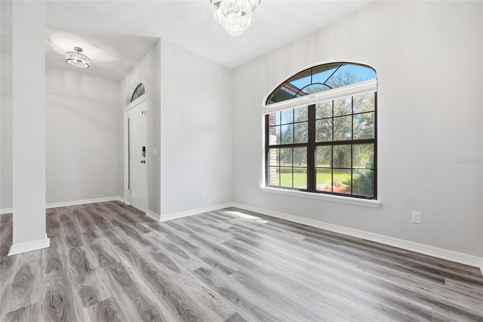 462 SW FAIRLINGTON COURT