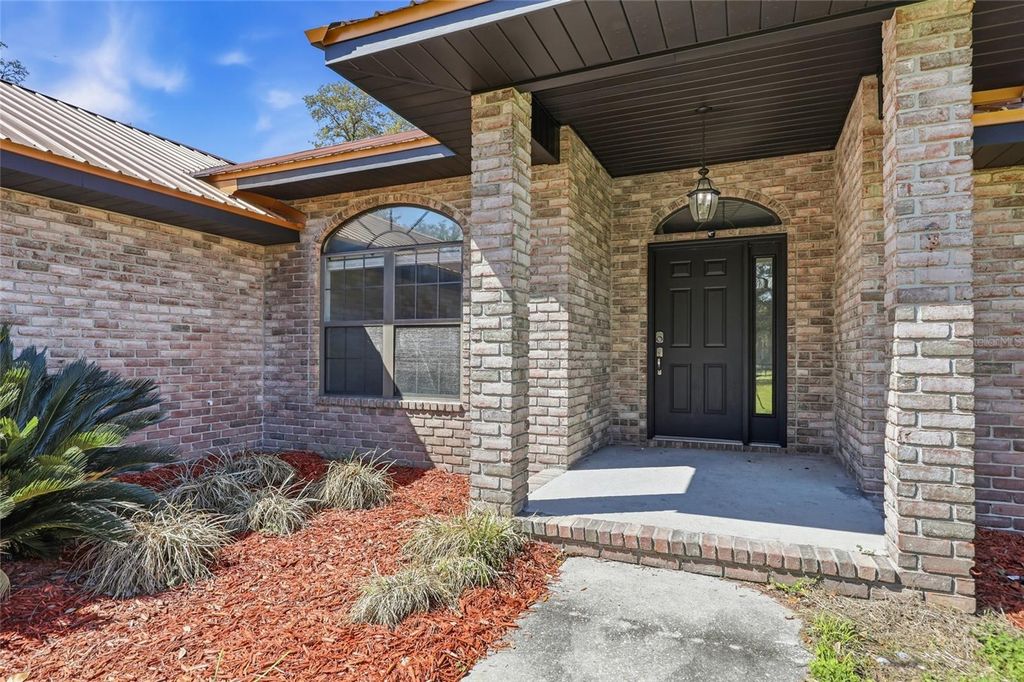 Photo of 462 SW Fairlington Court, Lake City, FL 32025 (MLS # GC537665)
