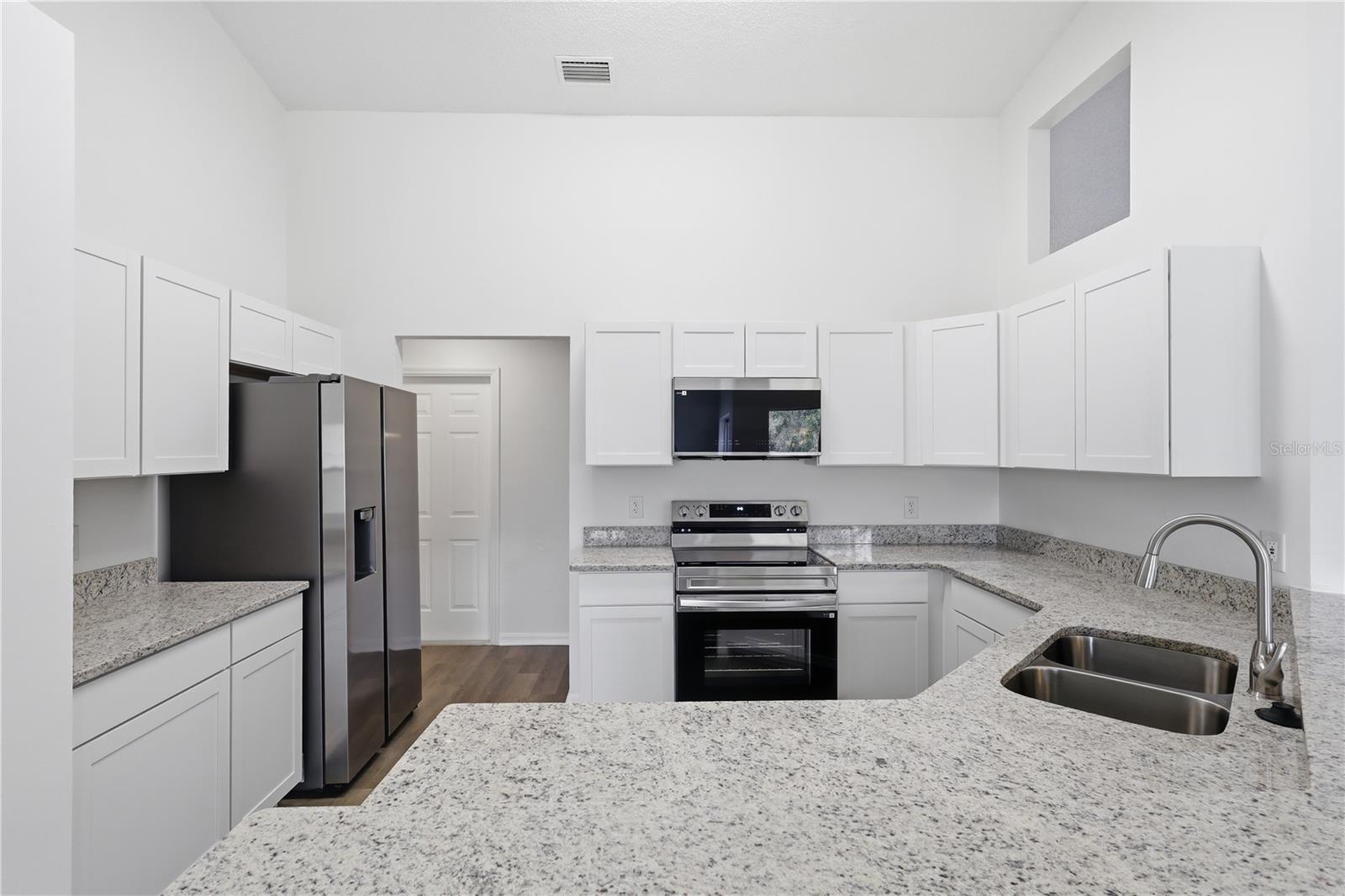 BELLE TERRE - Residential