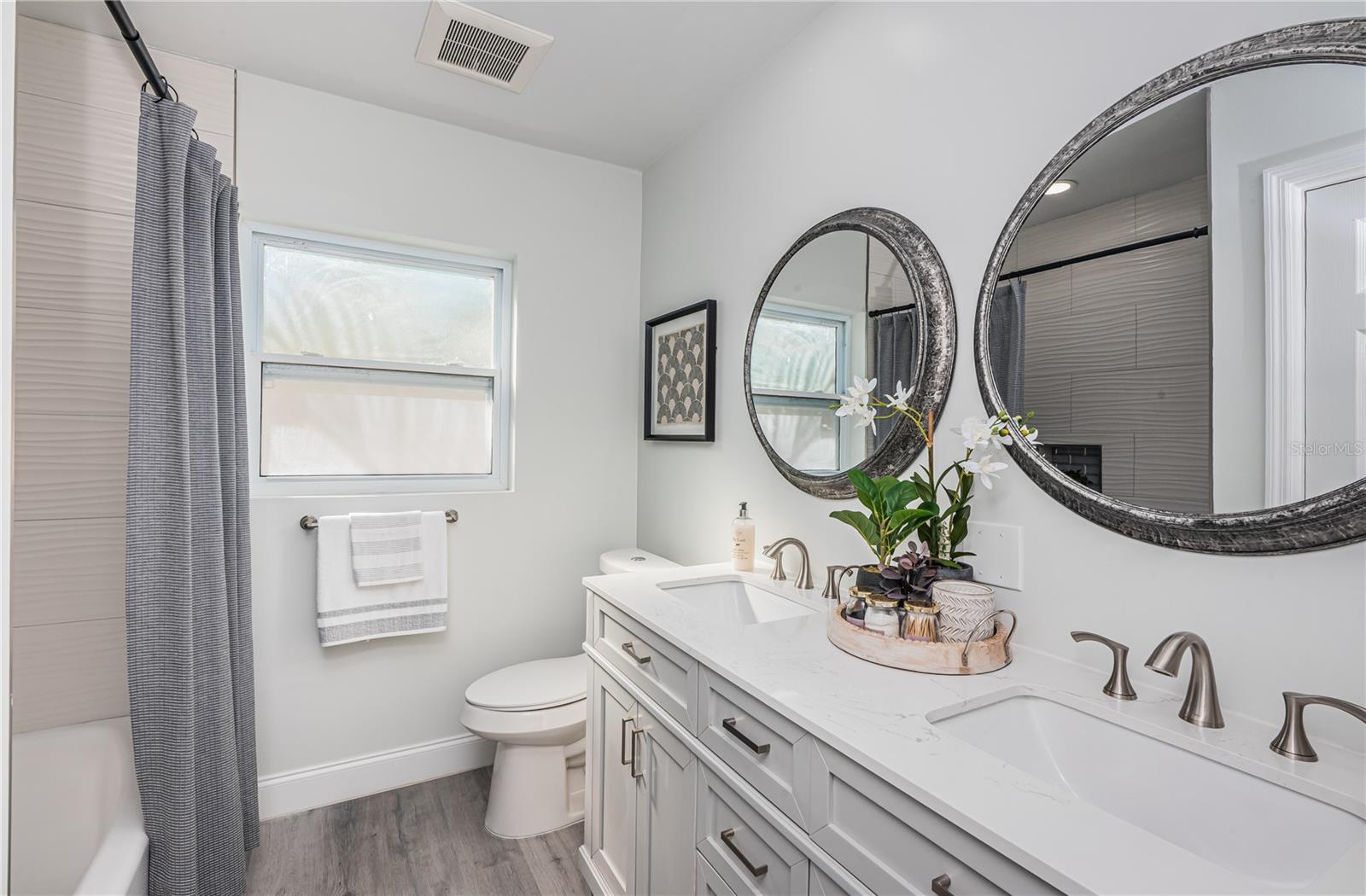 BELLEVUE ESTATES ISLAND 2ND ADD - Residential