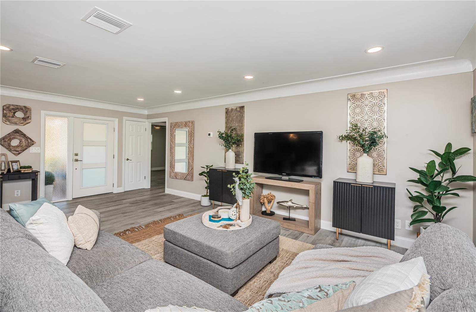 BELLEVUE ESTATES ISLAND 2ND ADD - Residential