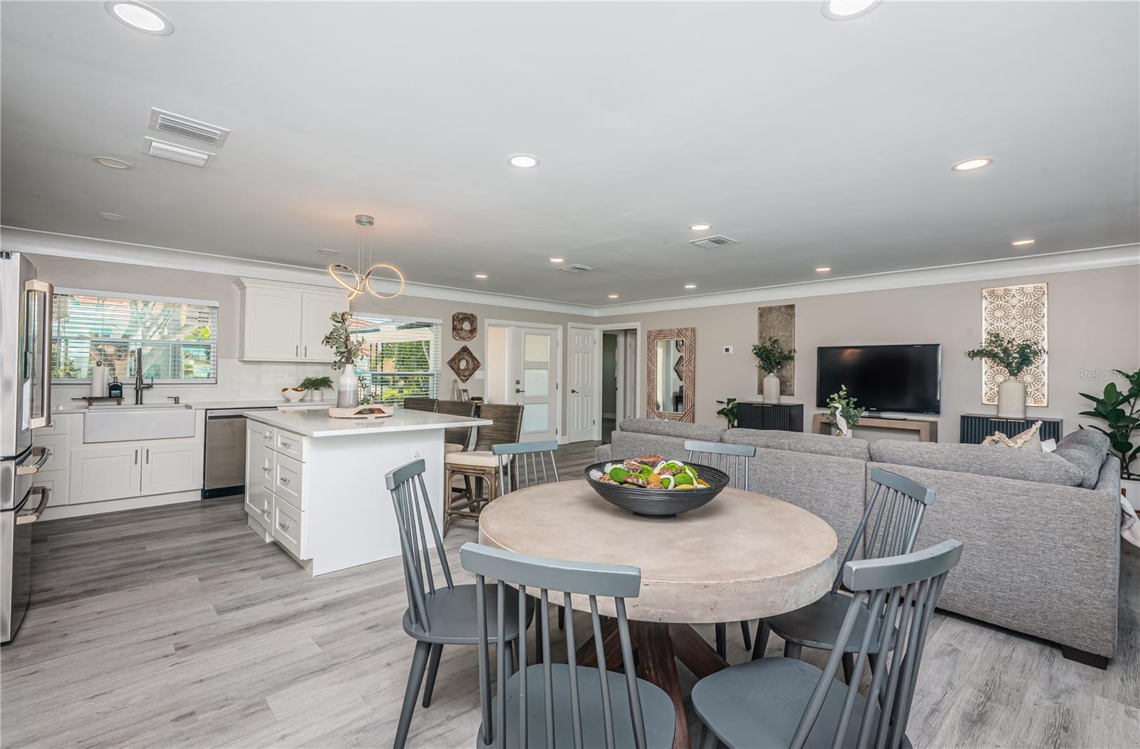 BELLEVUE ESTATES ISLAND 2ND ADD - Residential