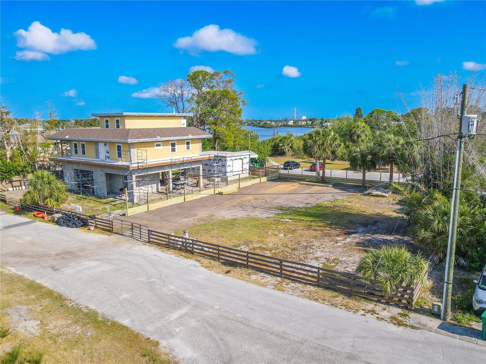 524 DORIC COURT