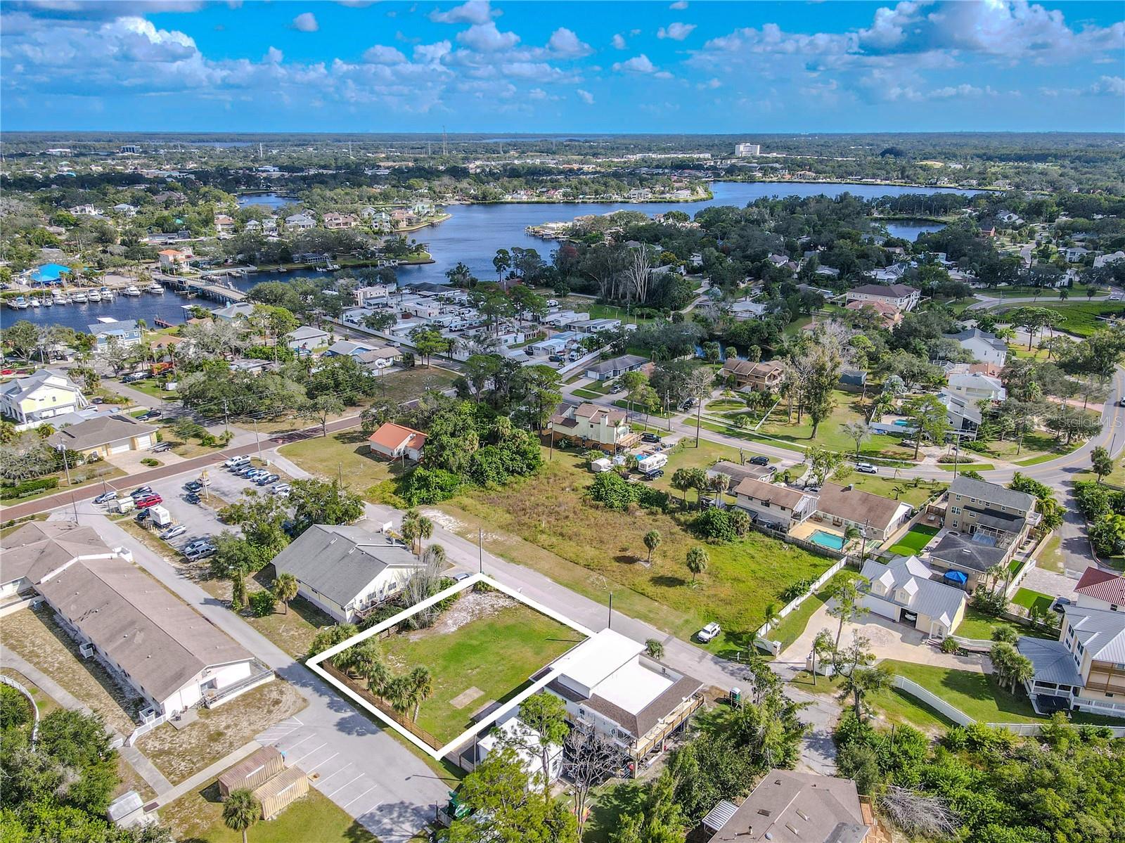 BAYOU GARDENS - Land