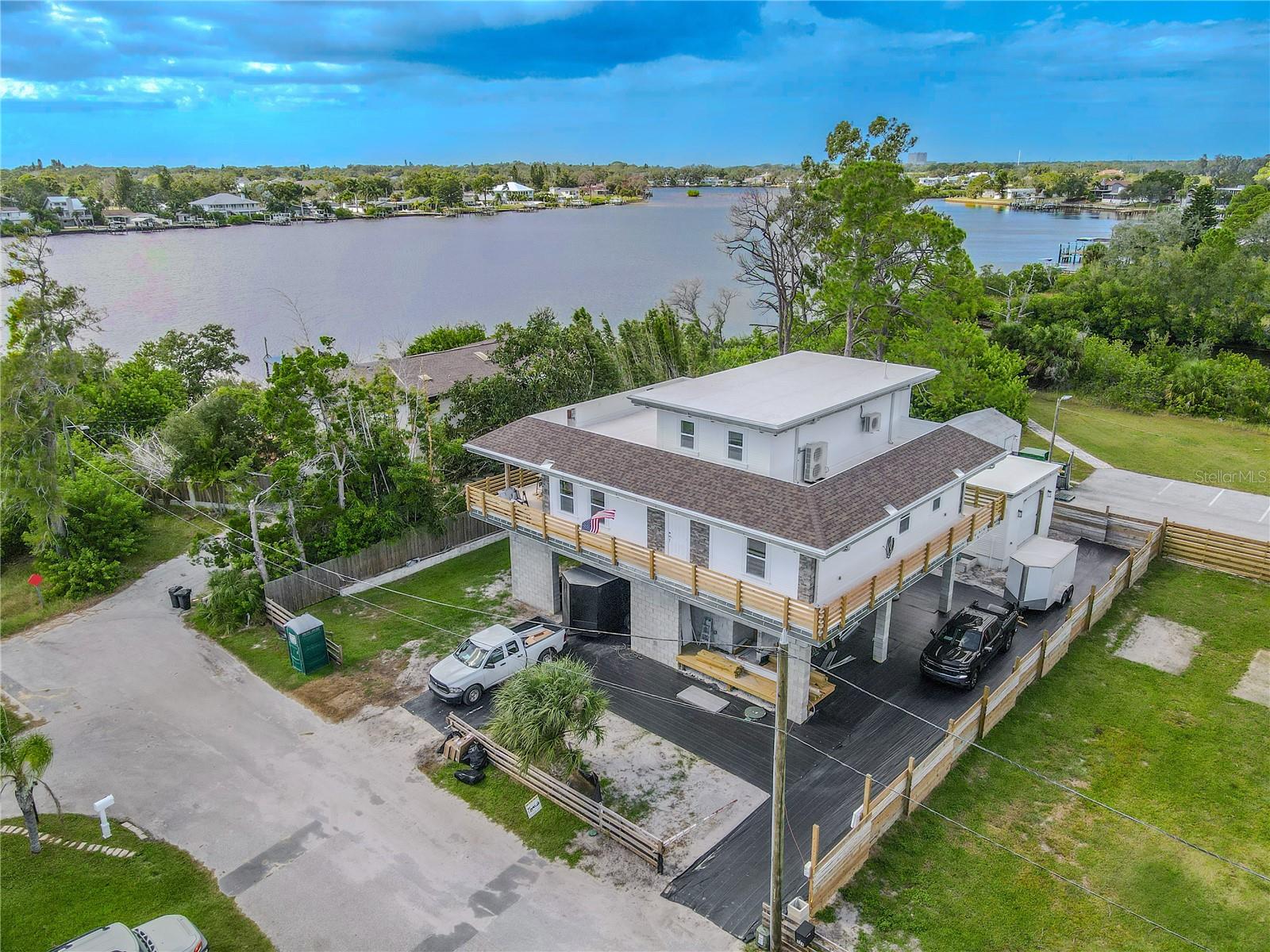 BAYOU GARDENS - Land