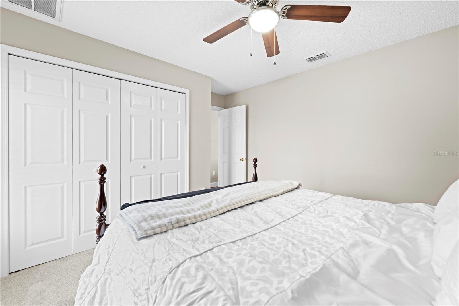 SPRING HILL UNIT 20 BLK 1334 LOT 5 - Residential