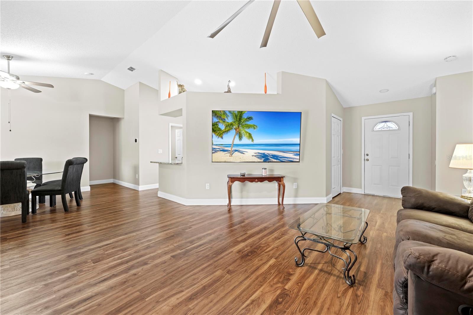 SPRING HILL UNIT 20 BLK 1334 LOT 5 - Residential