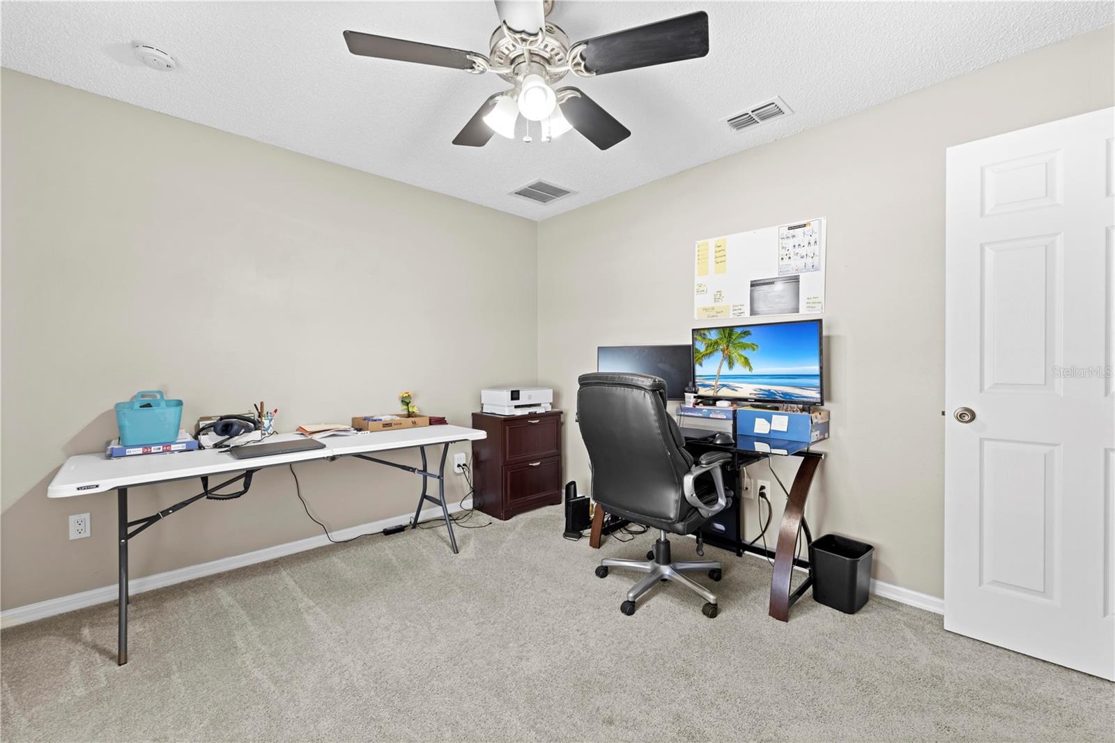 SPRING HILL UNIT 20 BLK 1334 LOT 5 - Residential