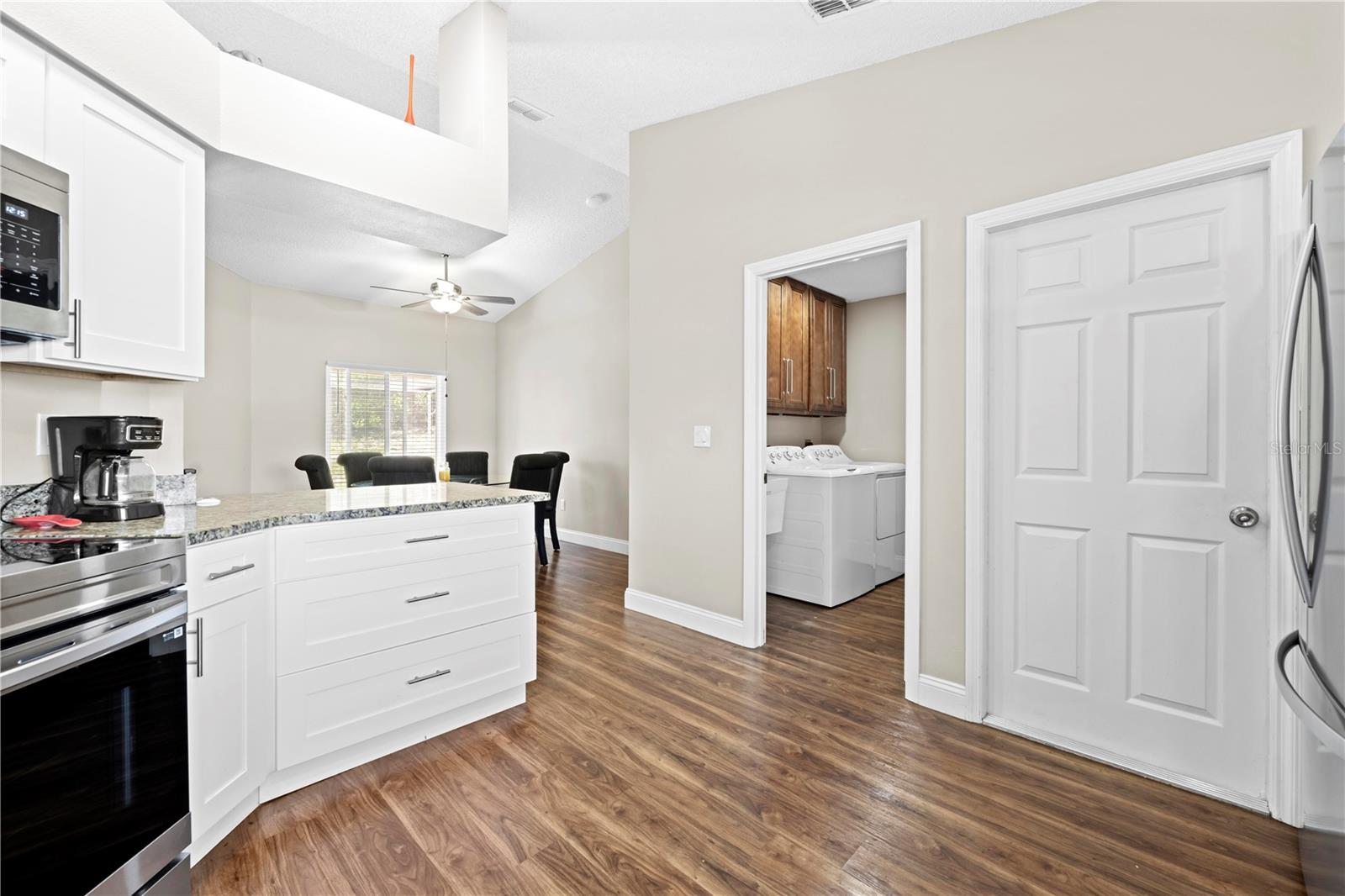 SPRING HILL UNIT 20 BLK 1334 LOT 5 - Residential