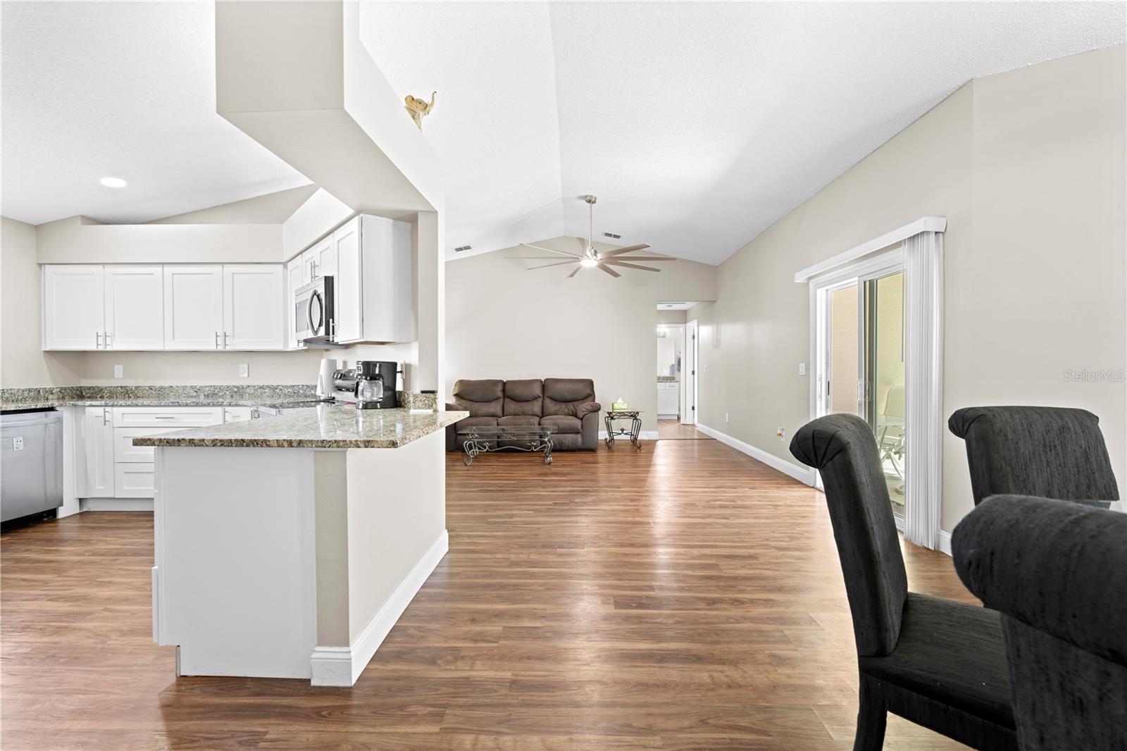 SPRING HILL UNIT 20 BLK 1334 LOT 5 - Residential