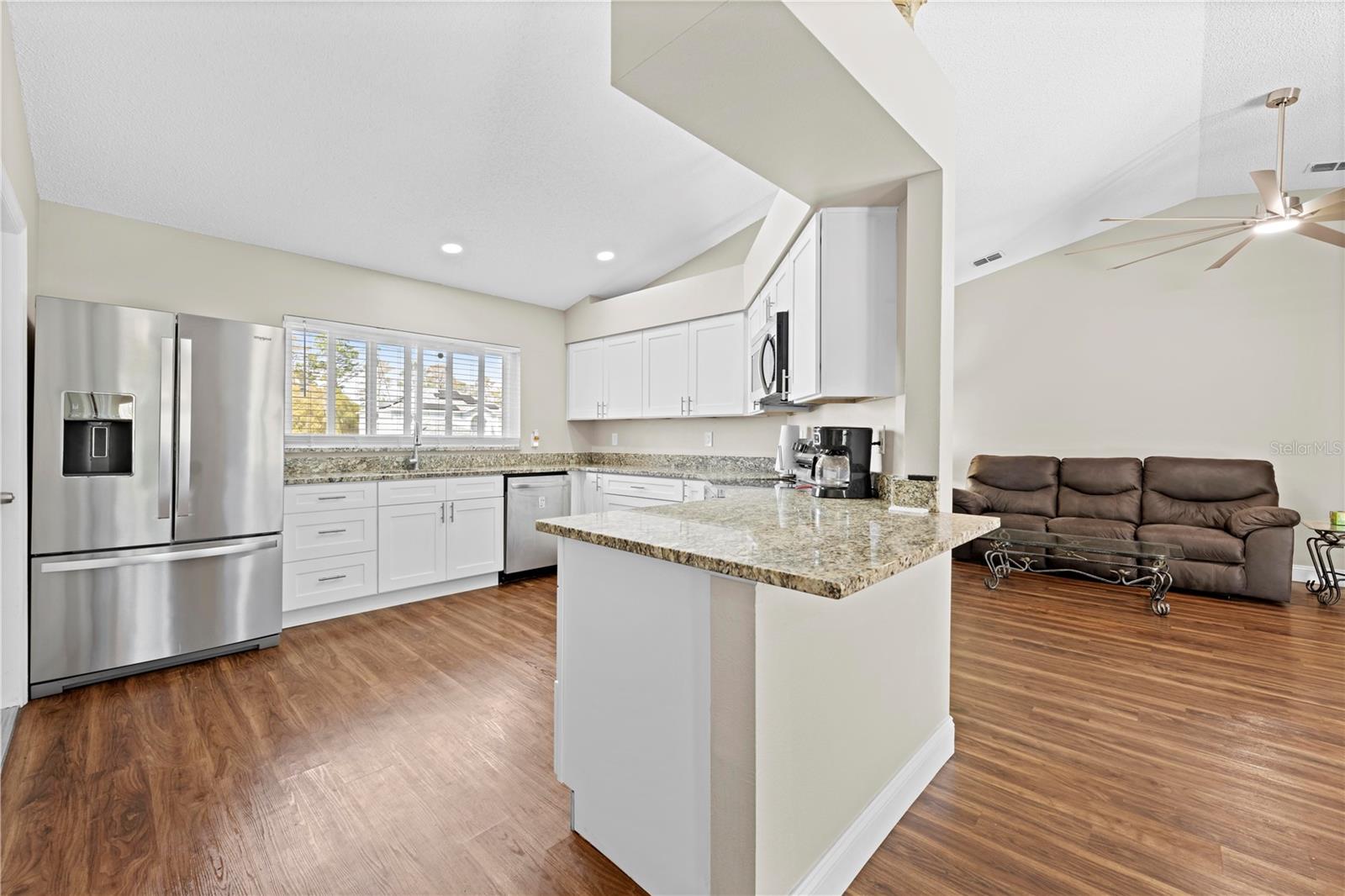 SPRING HILL UNIT 20 BLK 1334 LOT 5 - Residential