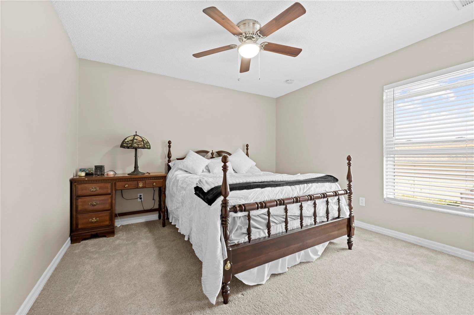 SPRING HILL UNIT 20 BLK 1334 LOT 5 - Residential