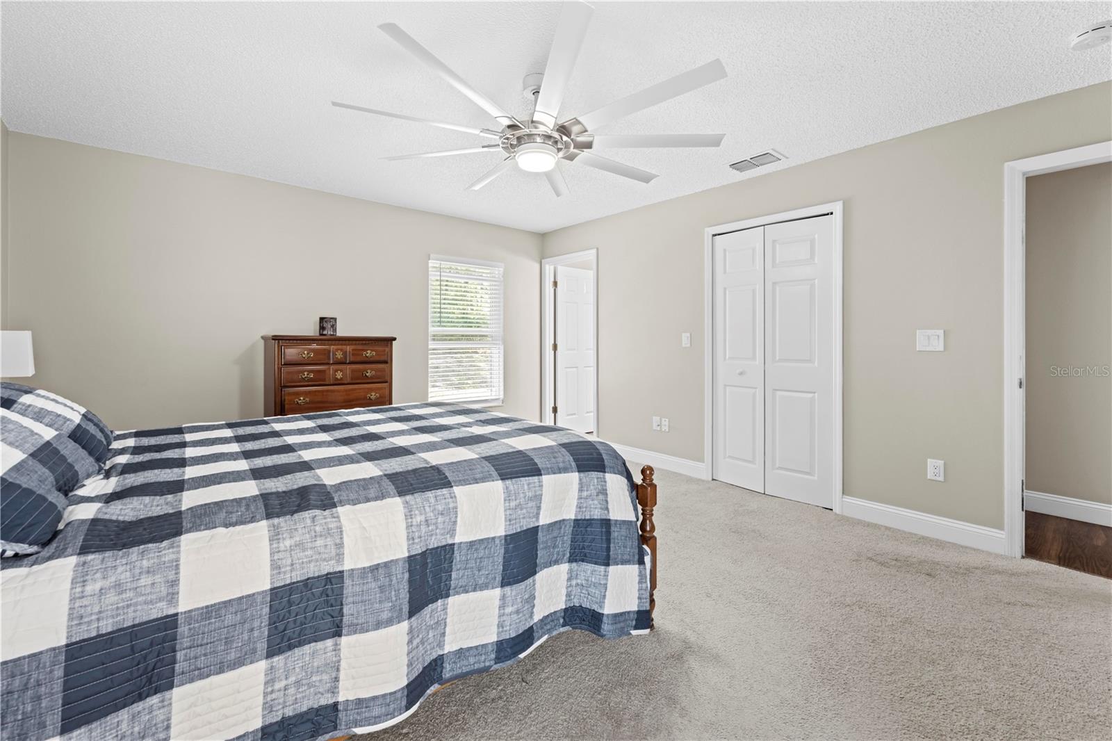 SPRING HILL UNIT 20 BLK 1334 LOT 5 - Residential