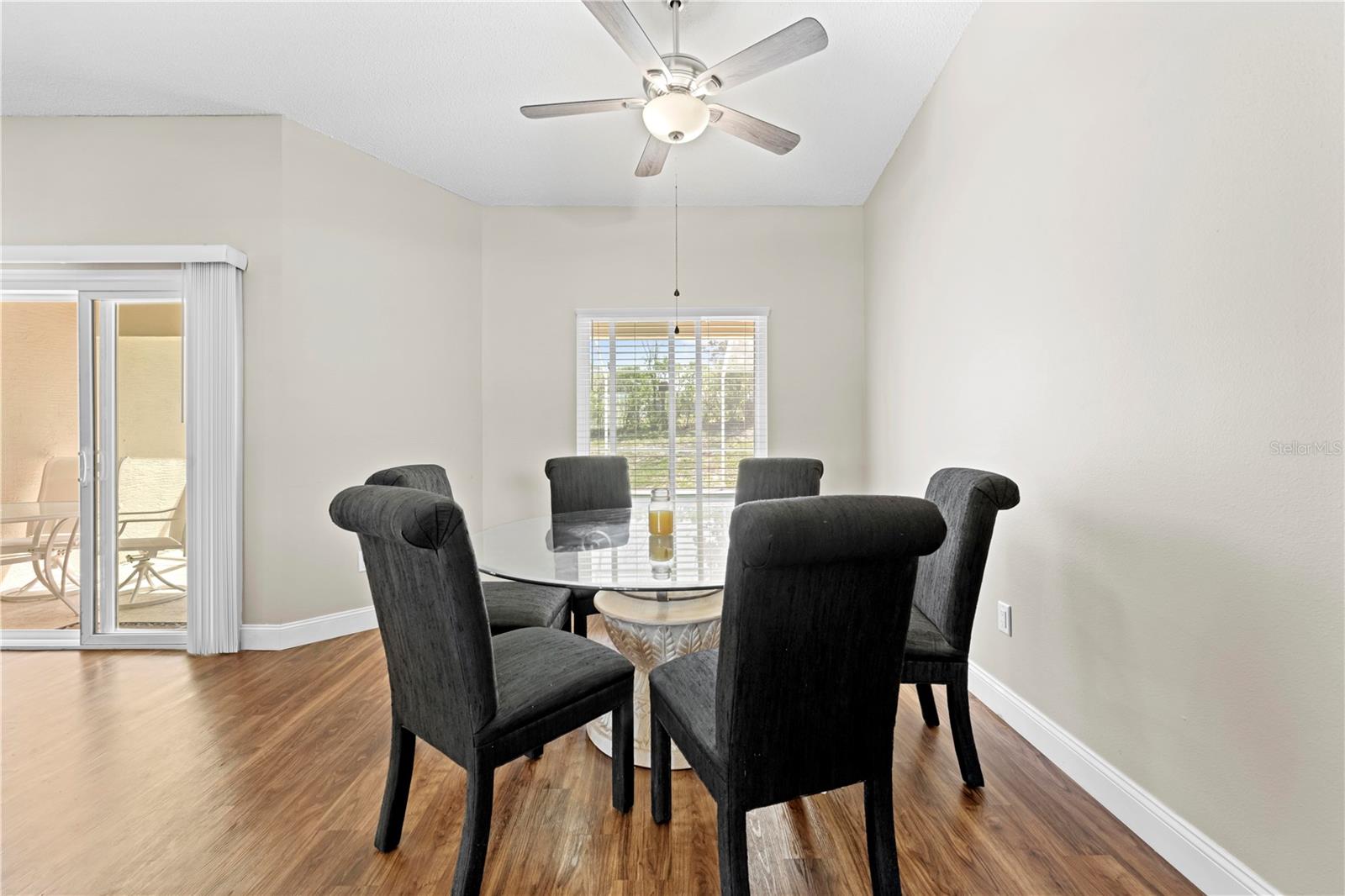 SPRING HILL UNIT 20 BLK 1334 LOT 5 - Residential