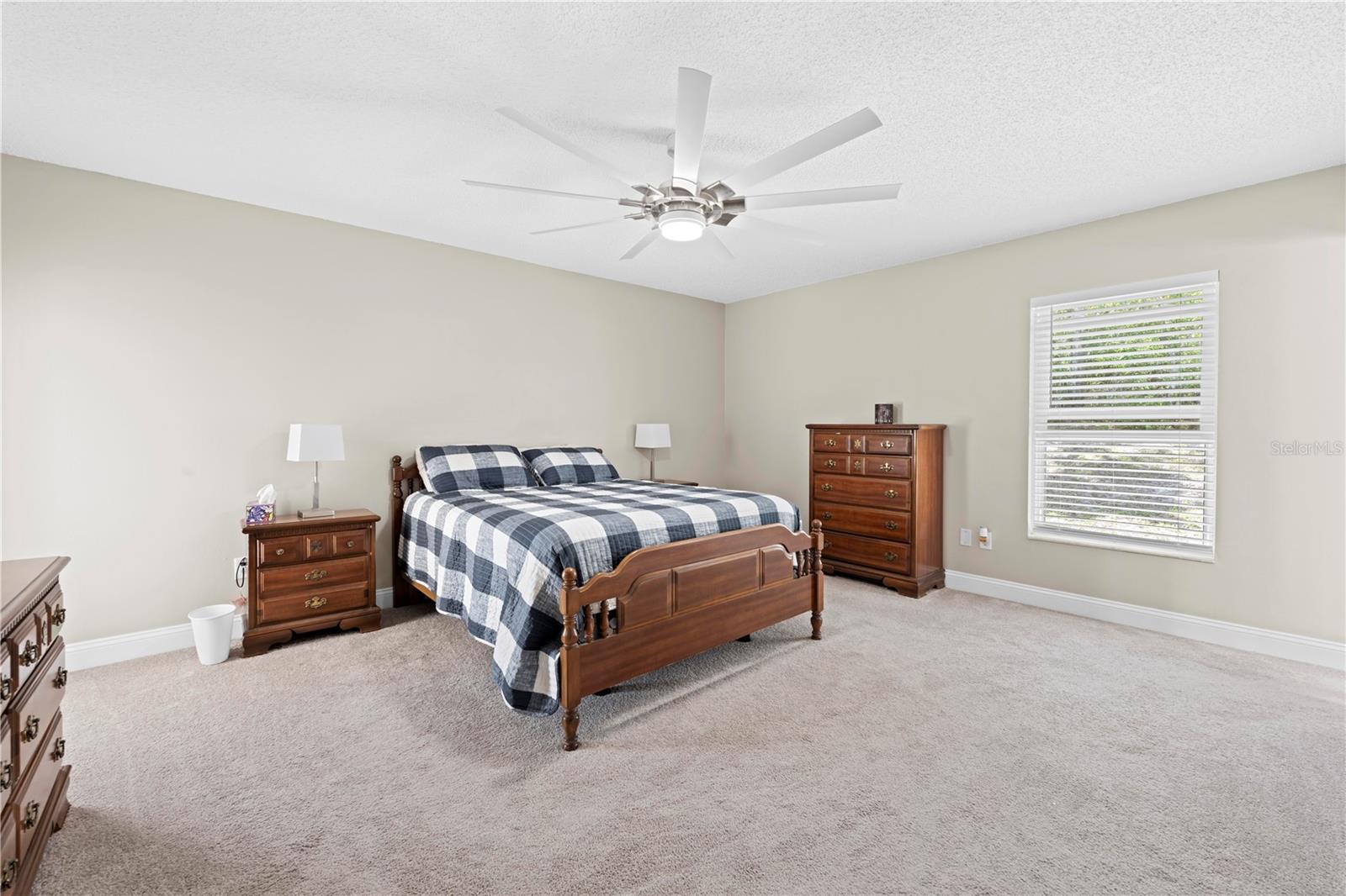 SPRING HILL UNIT 20 BLK 1334 LOT 5 - Residential