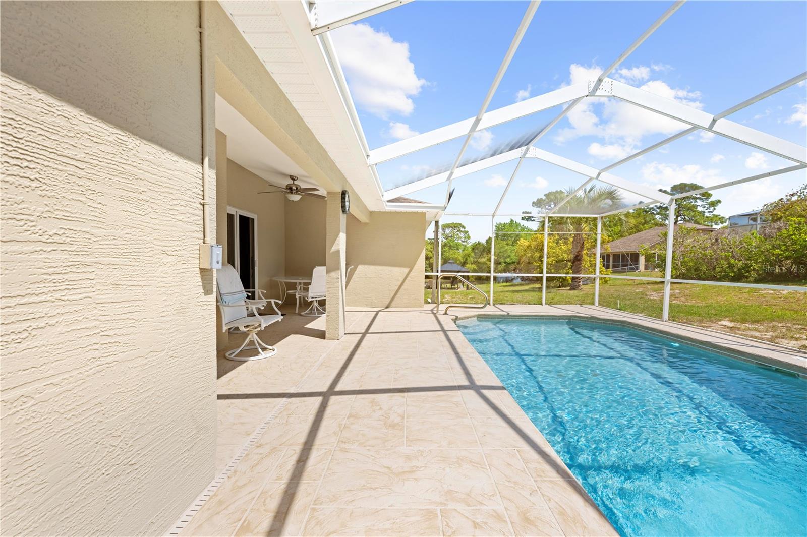 SPRING HILL UNIT 20 BLK 1334 LOT 5 - Residential