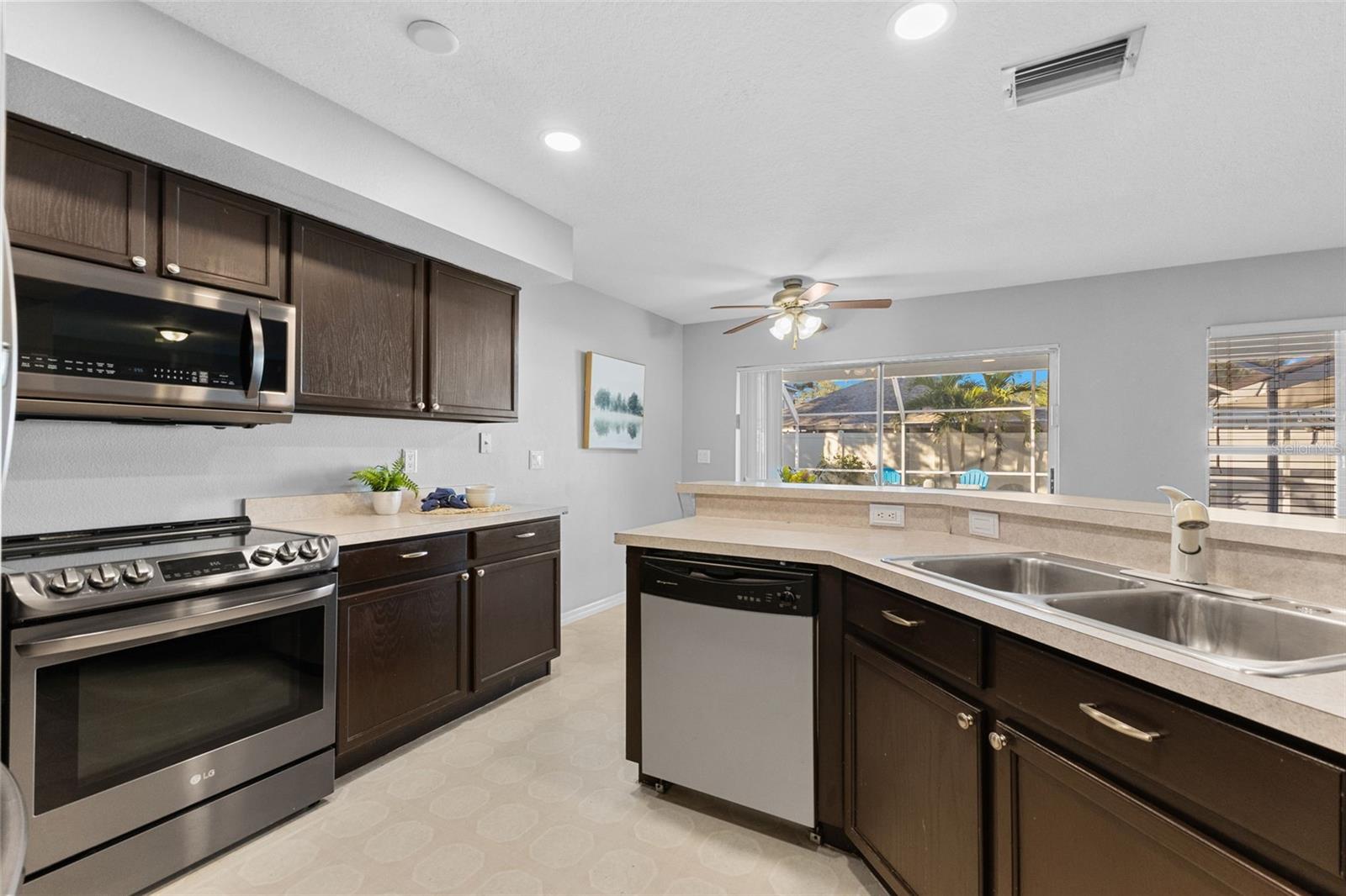 BLOOMINGDALE TRAILS - Residential