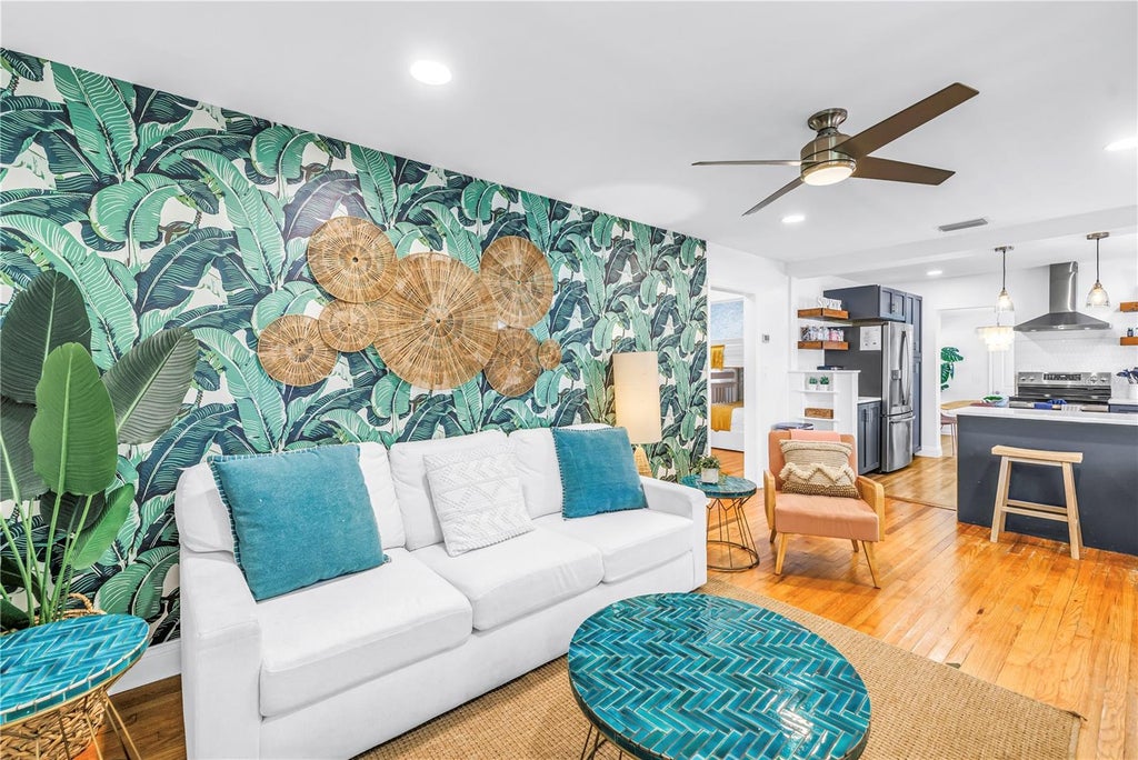Photo of 10804 Seminole Drive N, St Petersburg, FL 33708 (MLS # TB8560141)