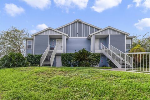 A home in LAKE MARY