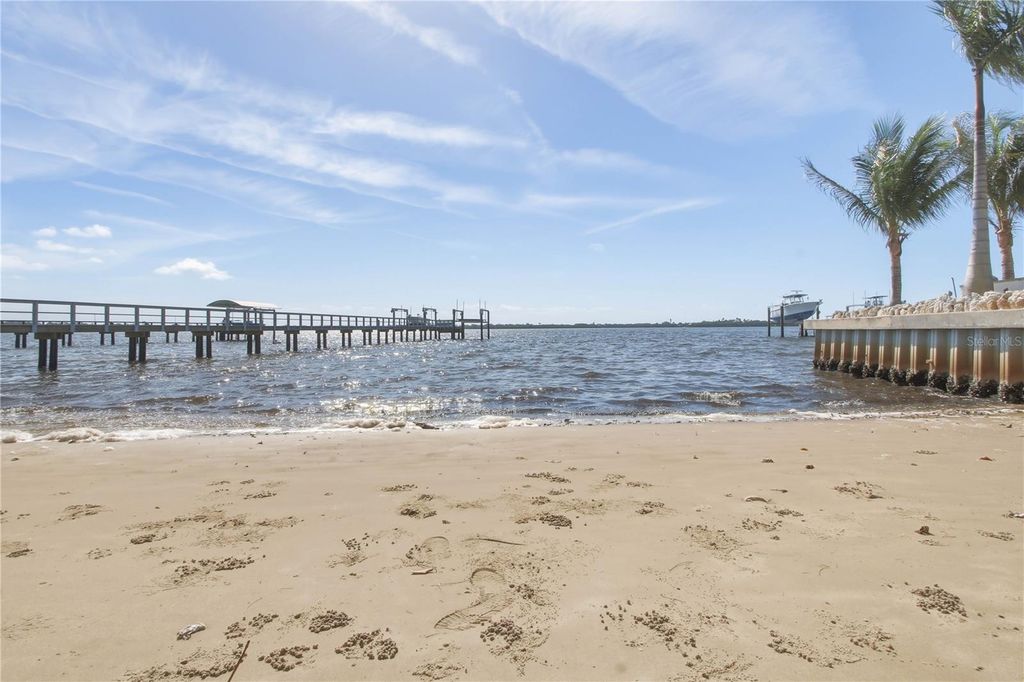 Photo of 950 Weedon Drive NE, St Petersburg, FL 33702 (MLS # TB8491475)