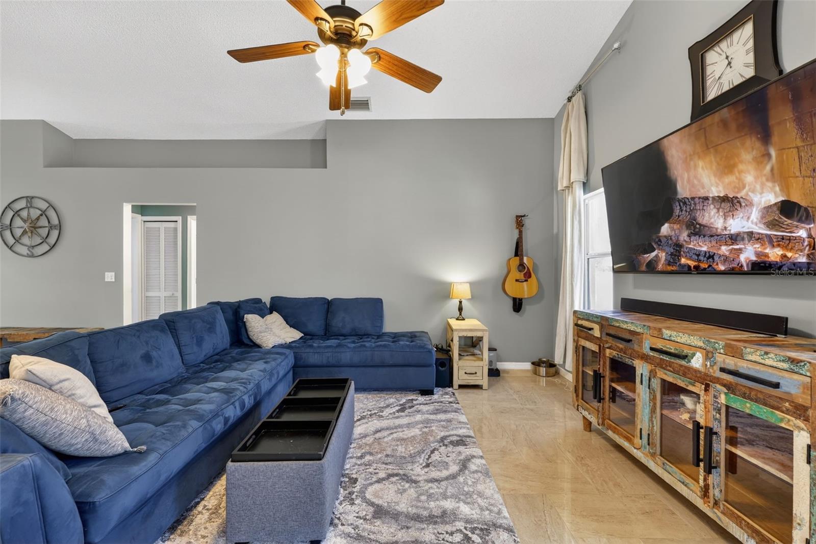 BAYS END - Residential