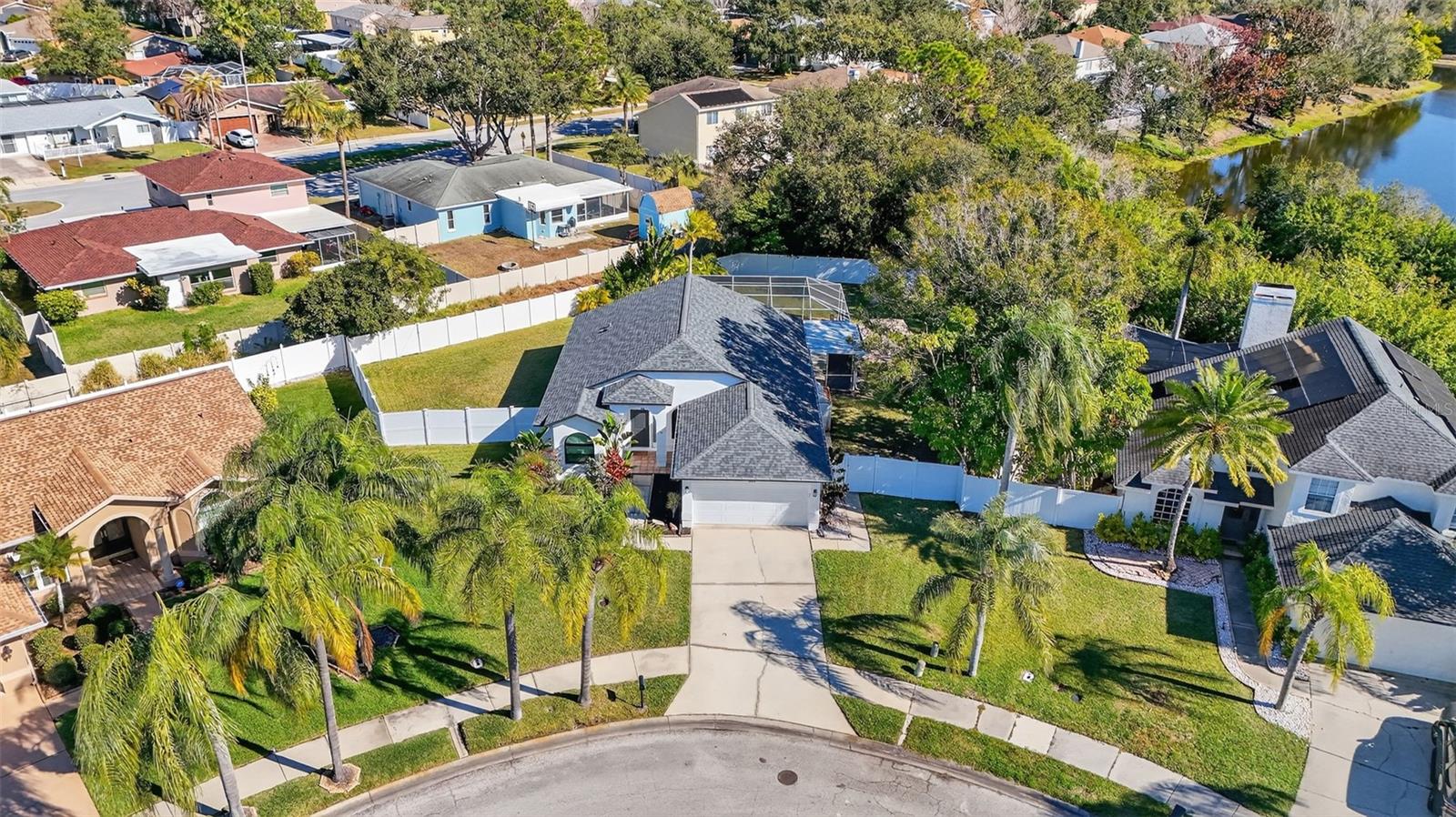 BAYS END - Residential