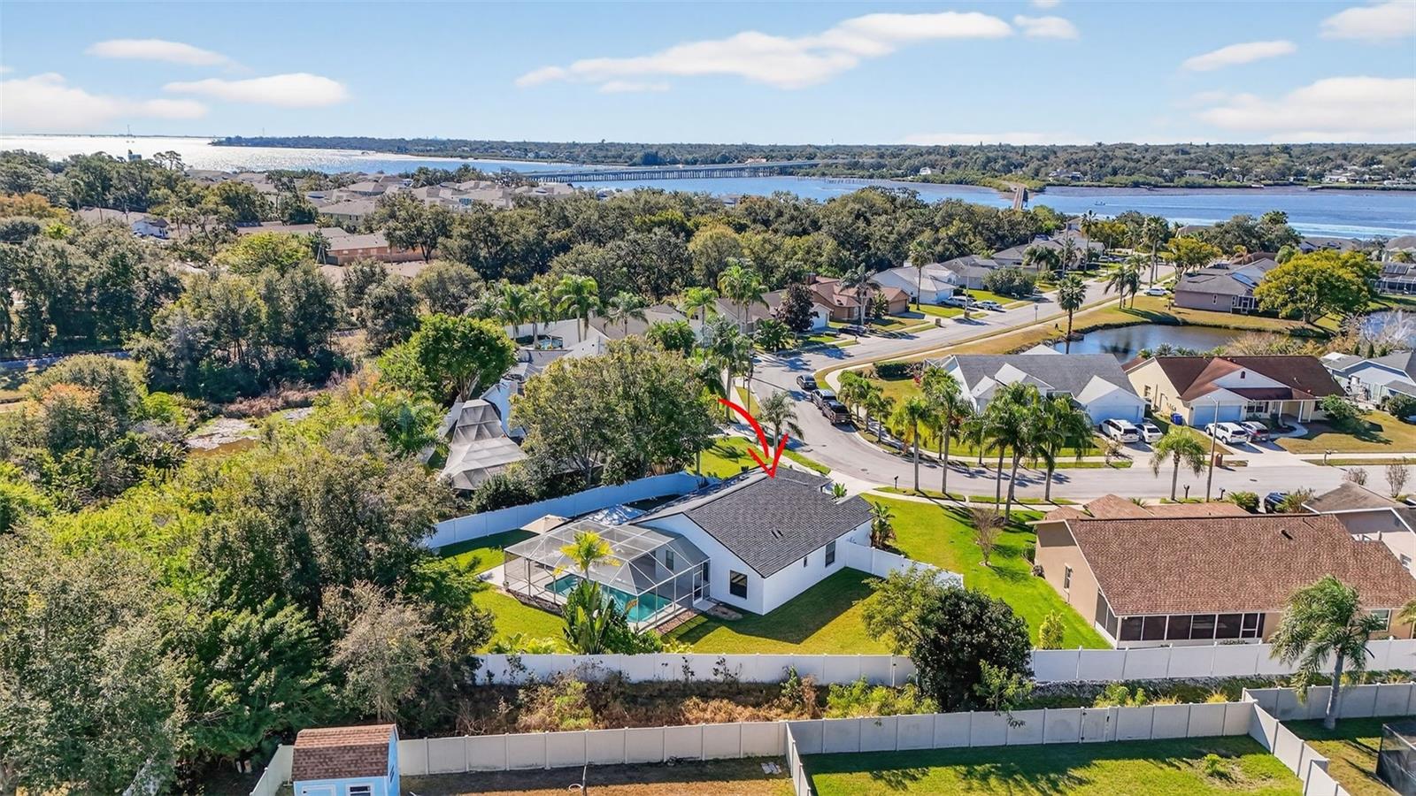 BAYS END - Residential