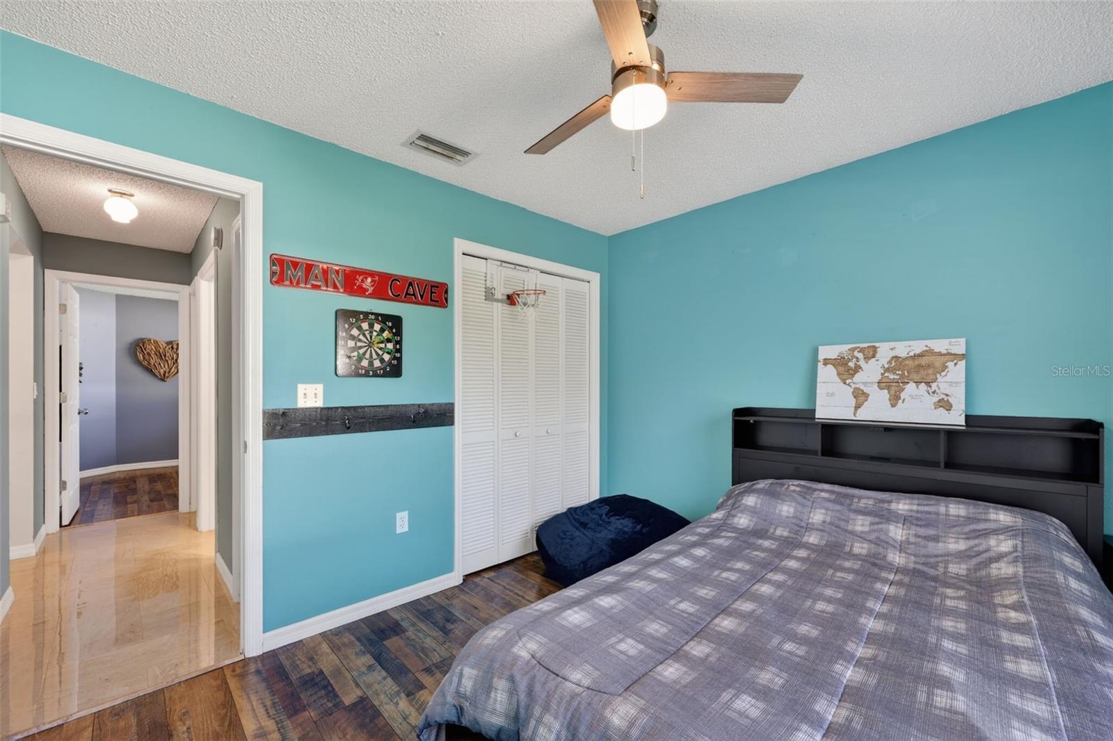 BAYS END - Residential