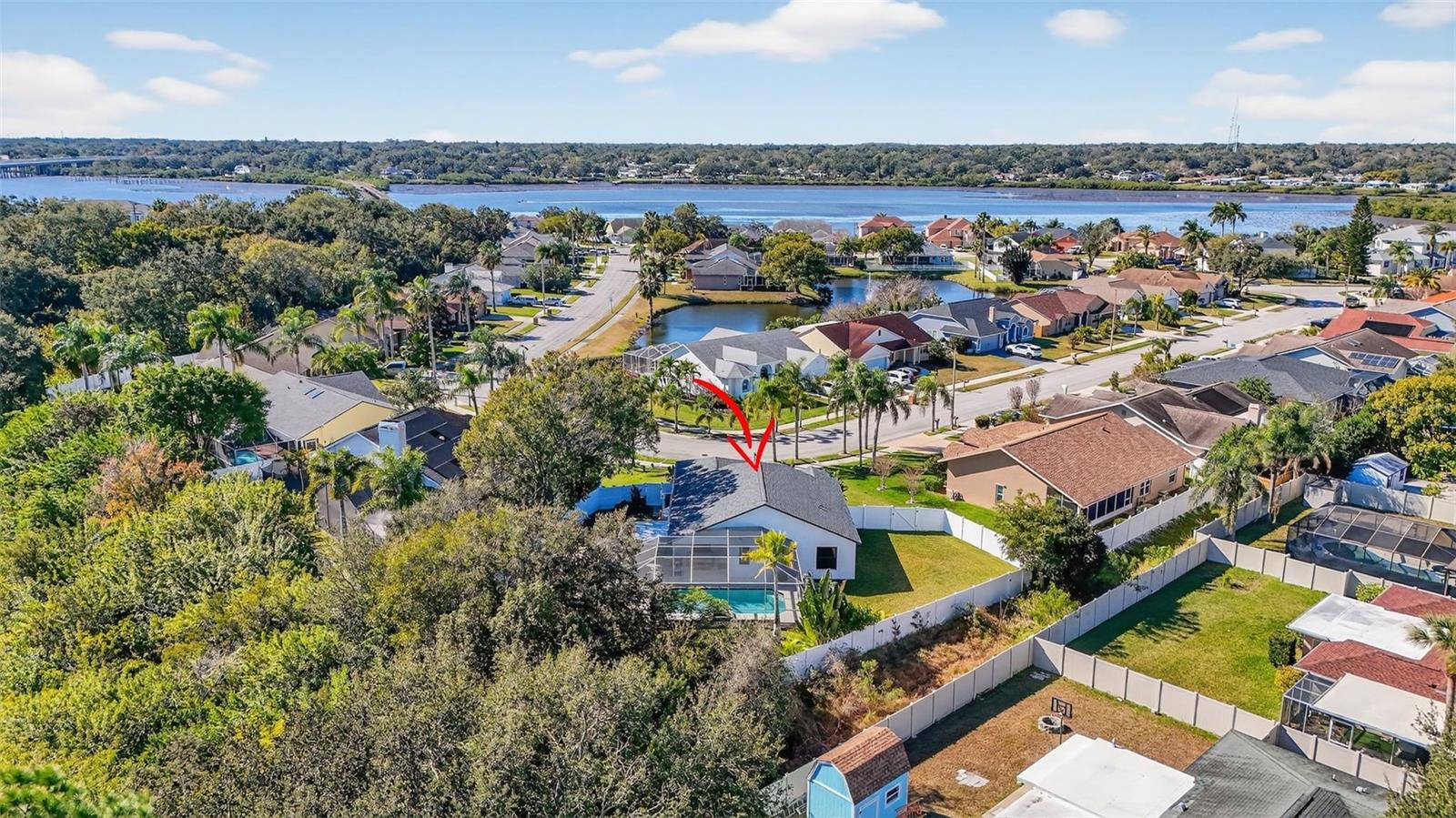 BAYS END - Residential