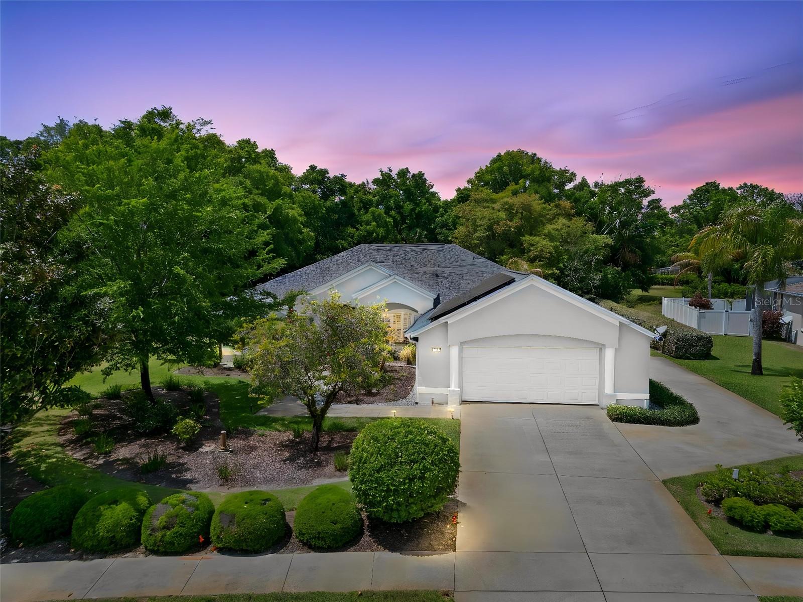 1480 ROBINWOOD DRIVE