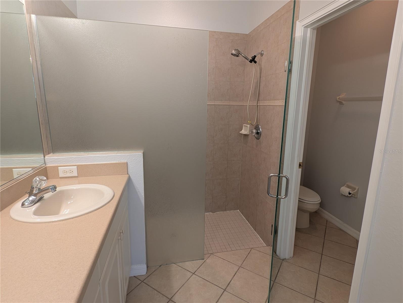 VENETIAN GOLF & RIVER CLUB PH 04A - Residential Lease