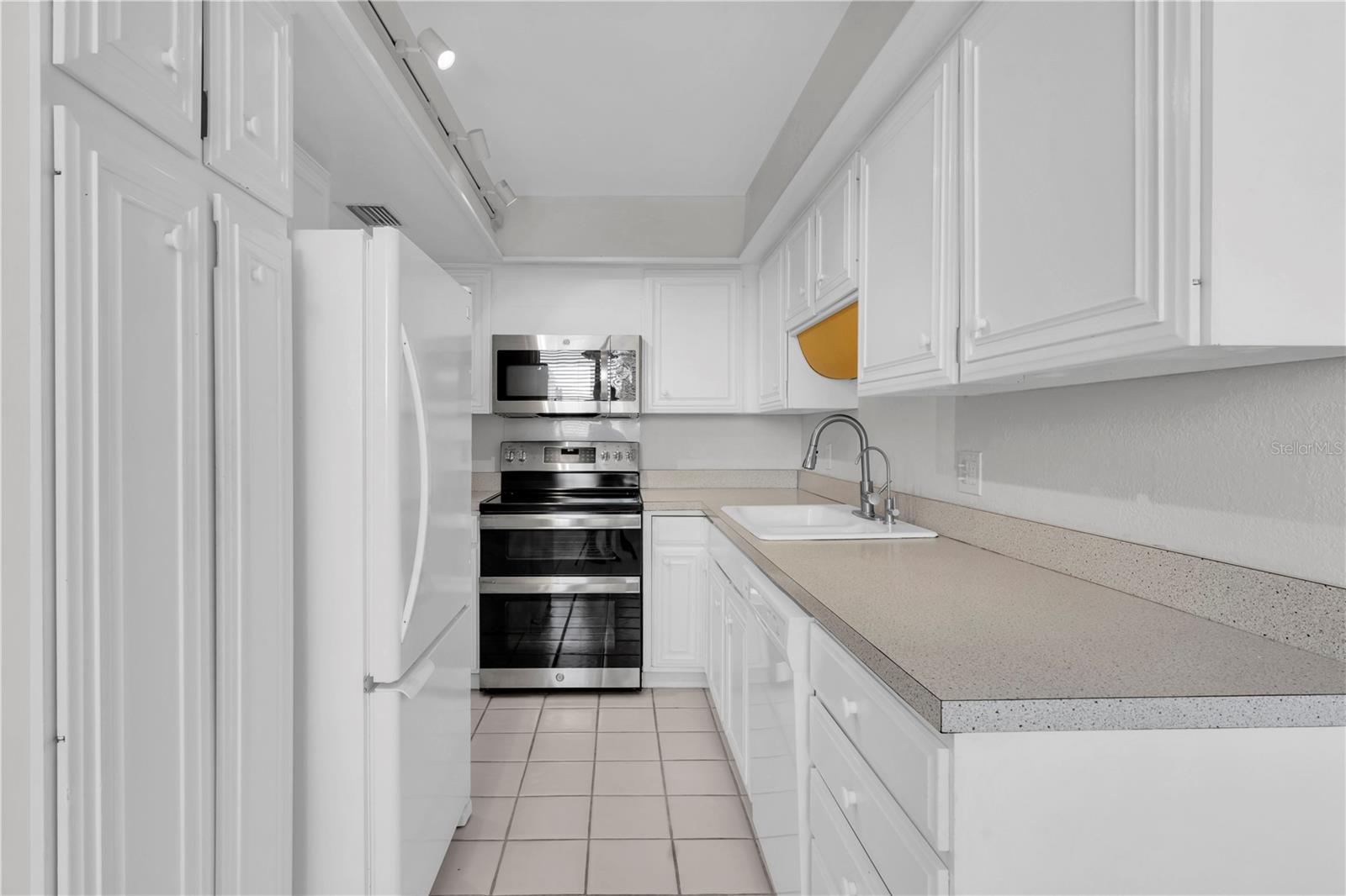 INTREPID THE CONDO - Residential