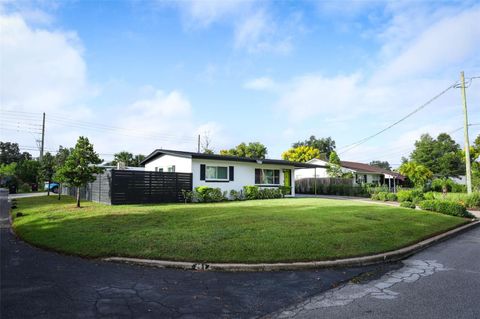 Photo of 1400 Shady Lane Drive, Orlando, FL 32804 (MLS # O6349332)